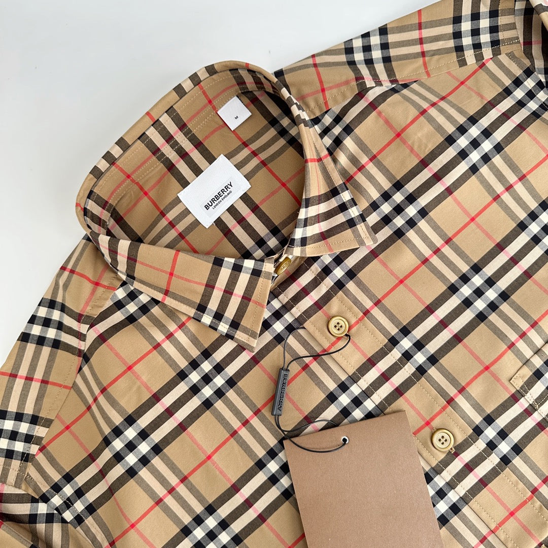 قميص متعدد الألوان