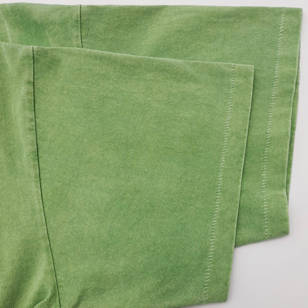 Grünes T-Shirt