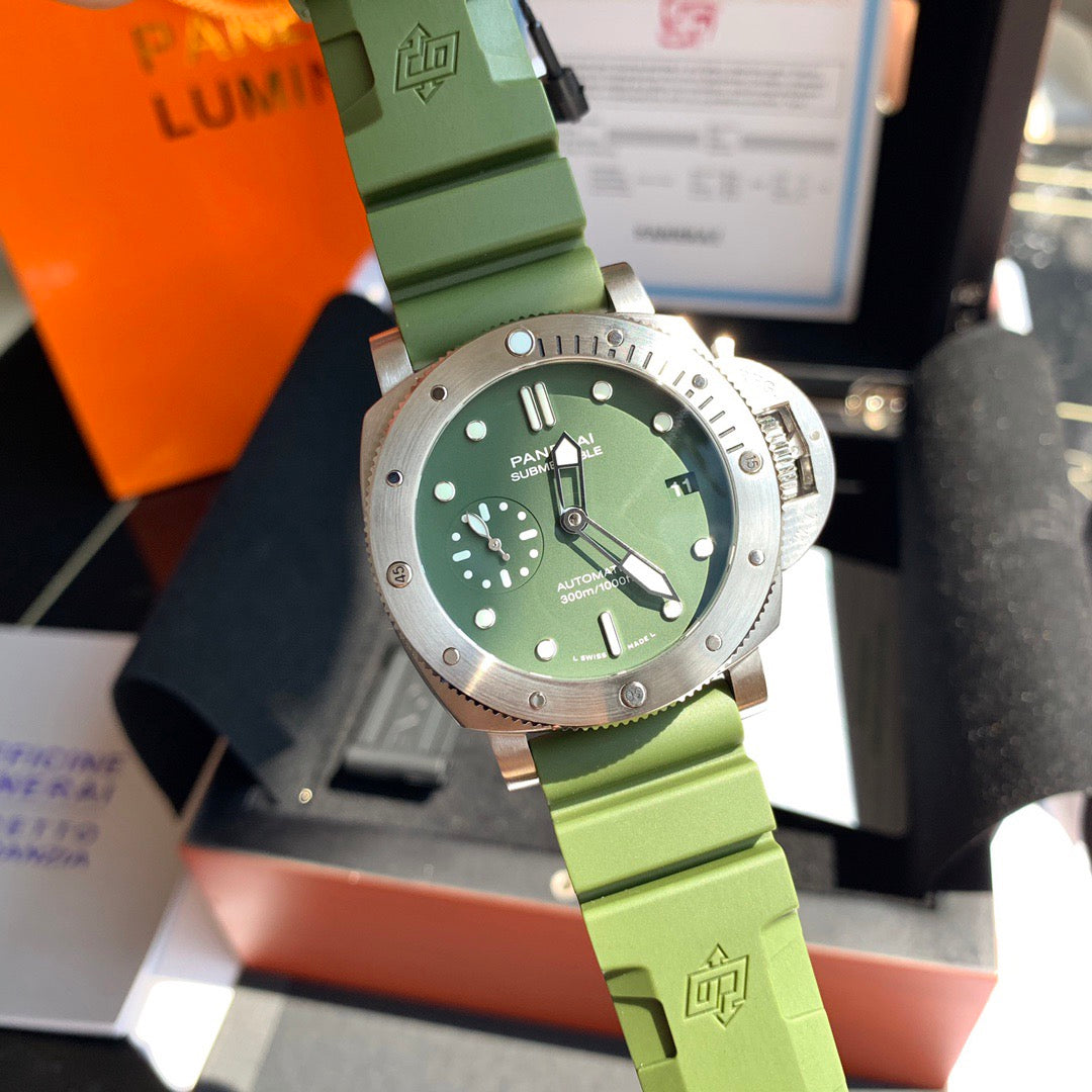 Grüne Uhr