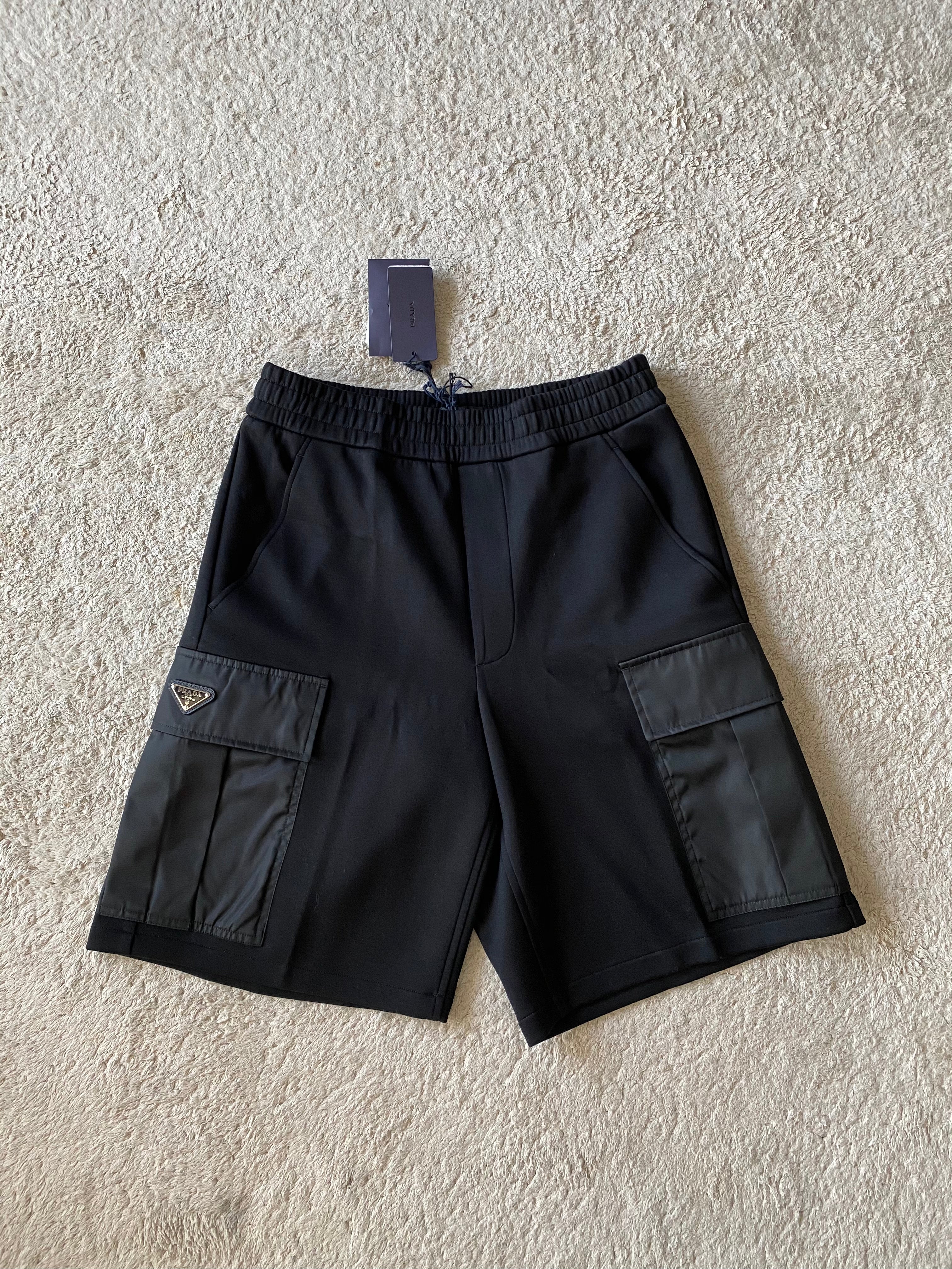 Black Short - FashionHype.xyz