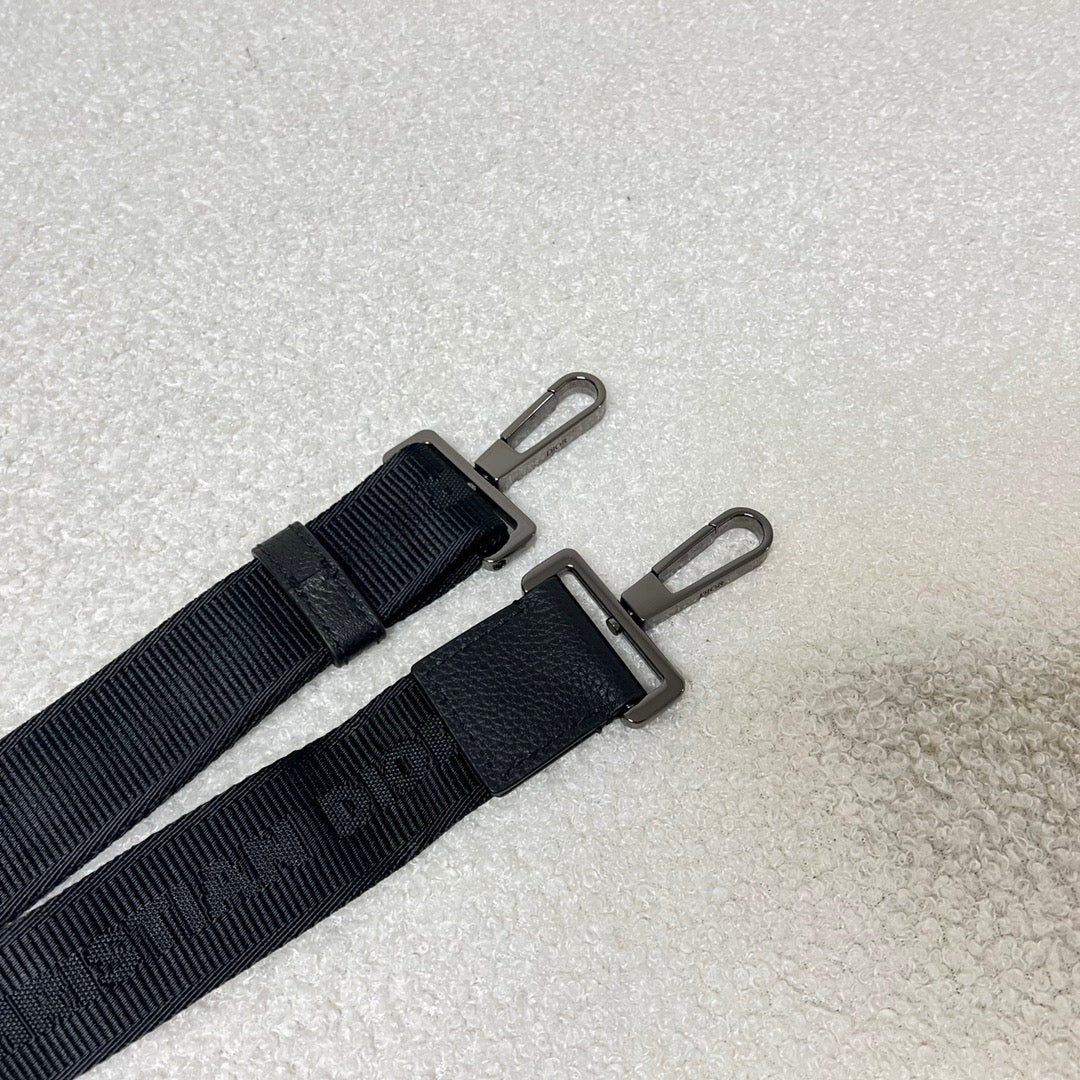 Schwarzgraue Tasche