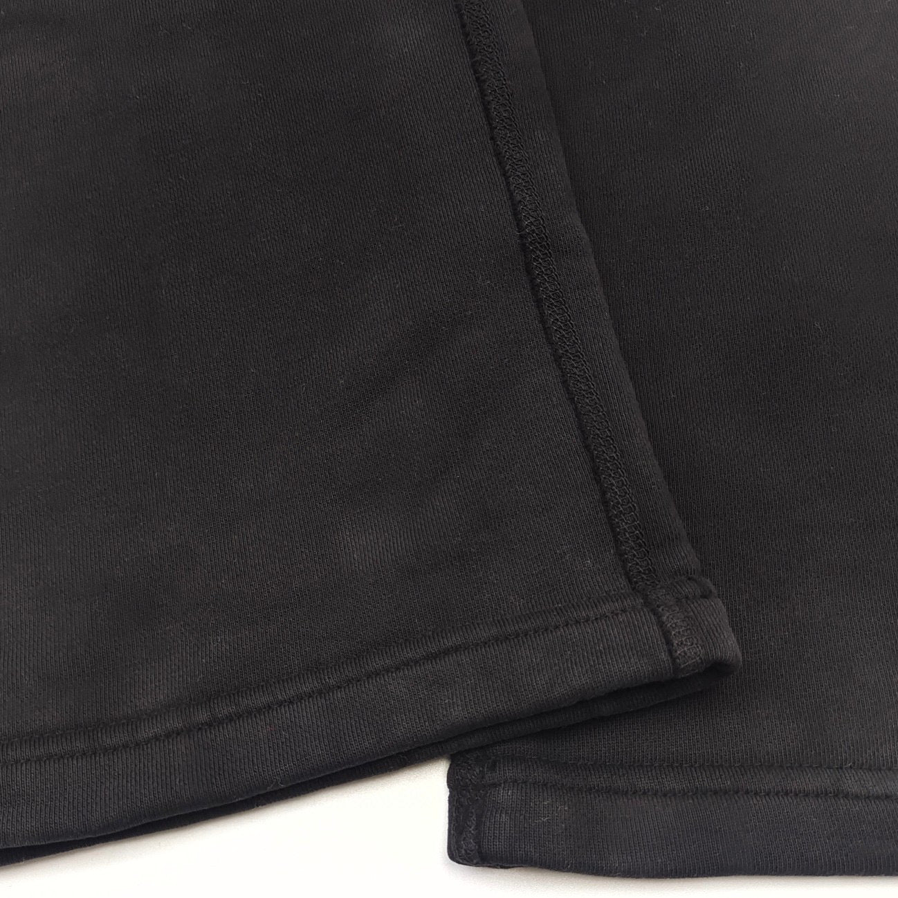 Schwarze Hosen