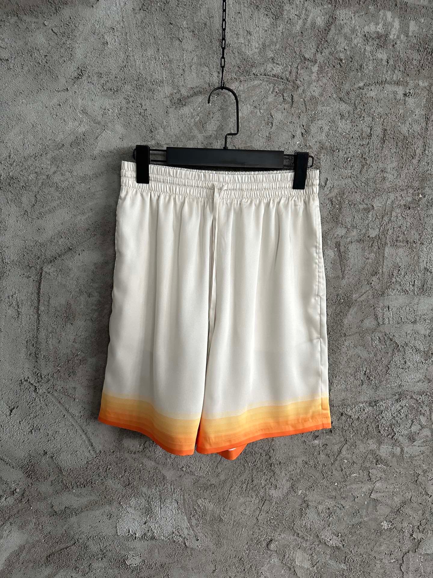 Weiß orange Short