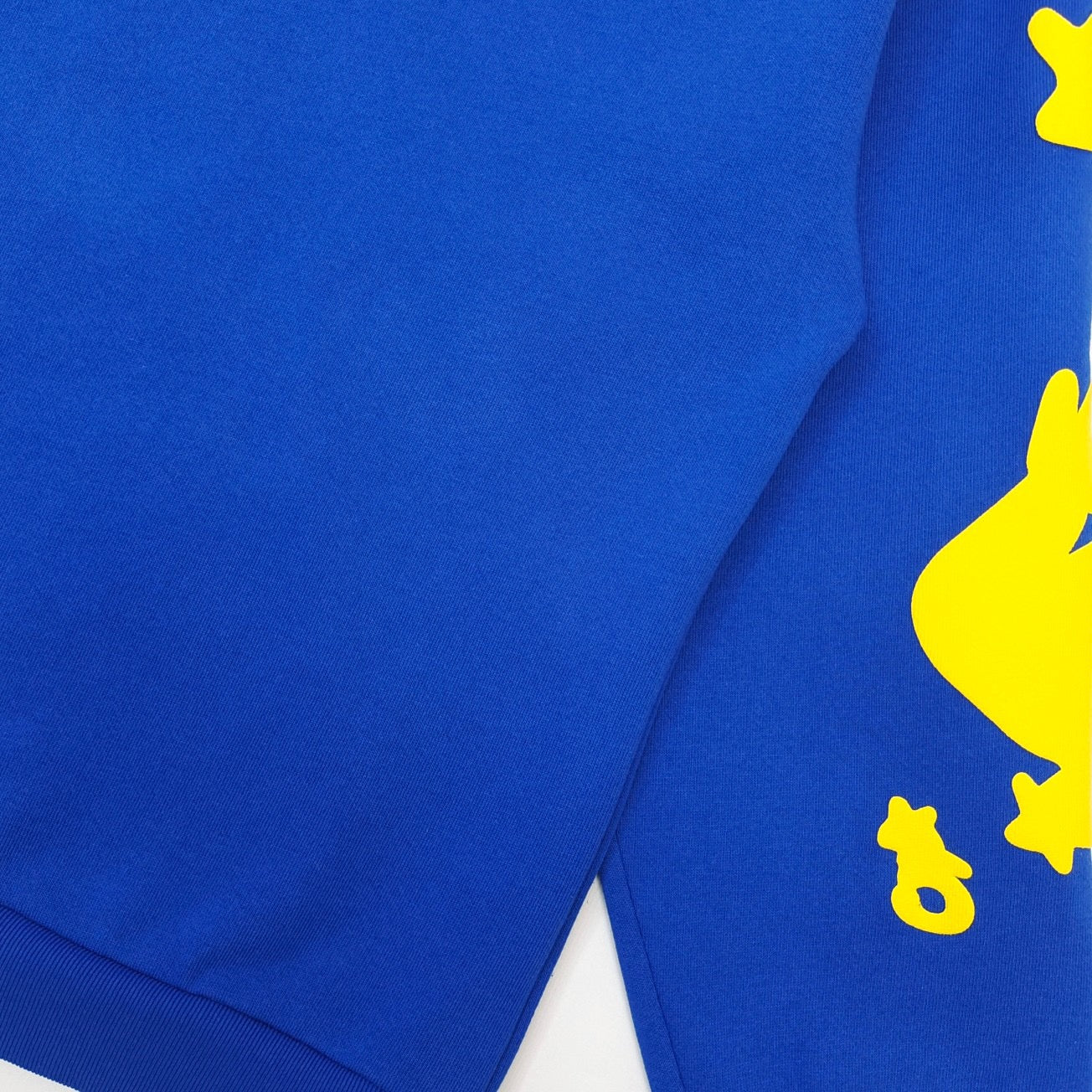 Blauer Hoodie