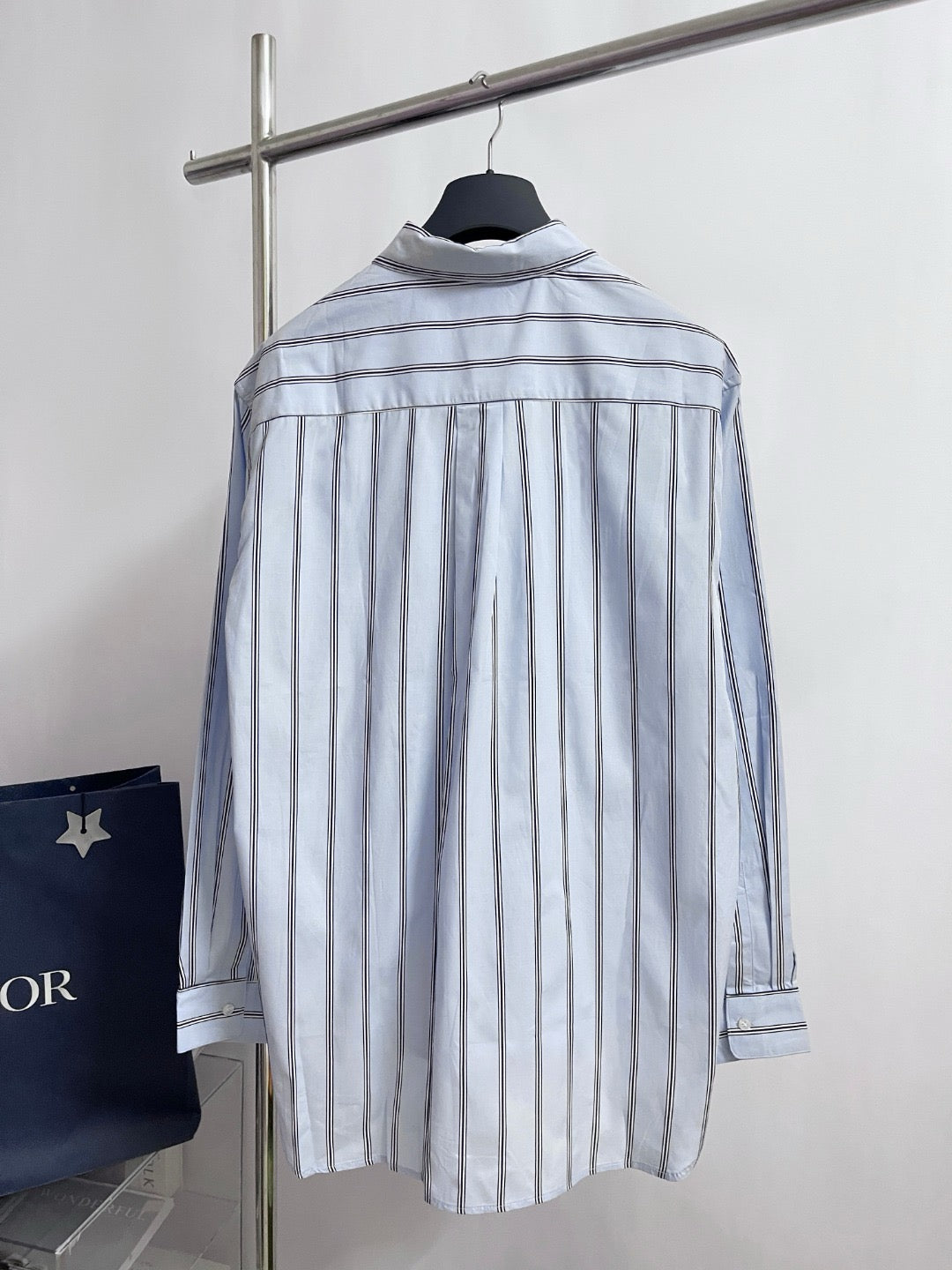 White and Black Shirt - FashionHype.xyz