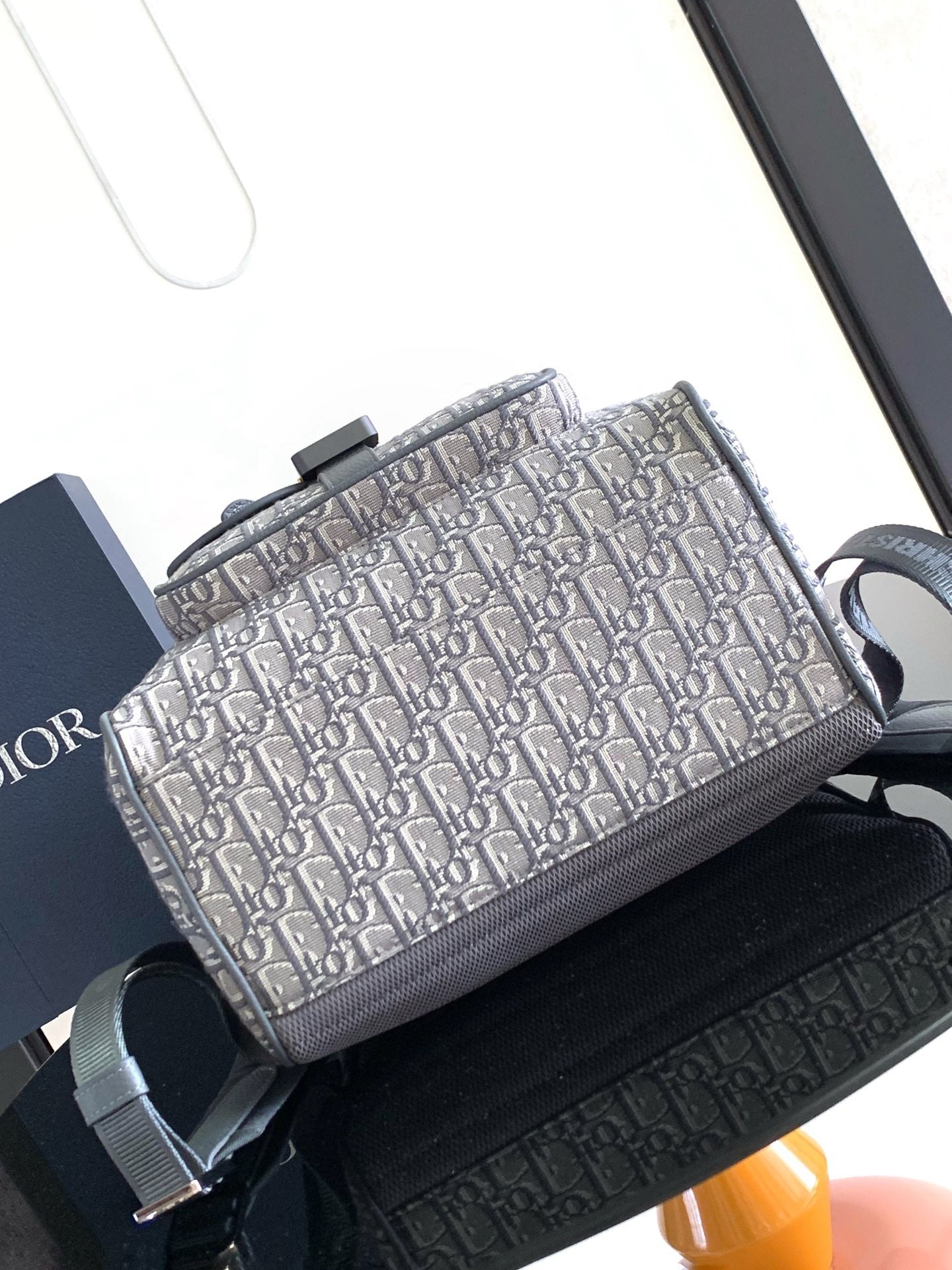 Mehrfarbige Tasche