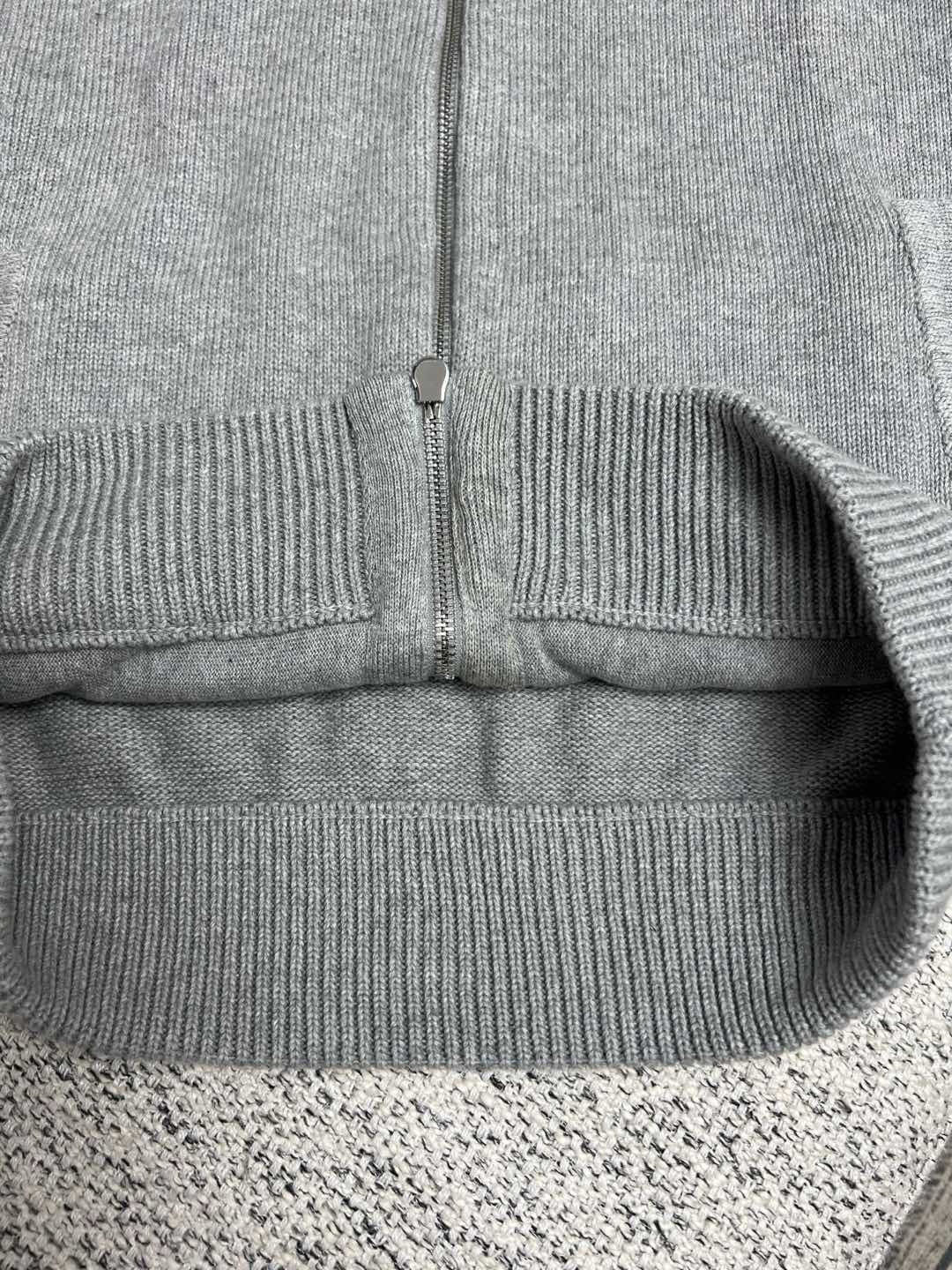 Graue Jacke