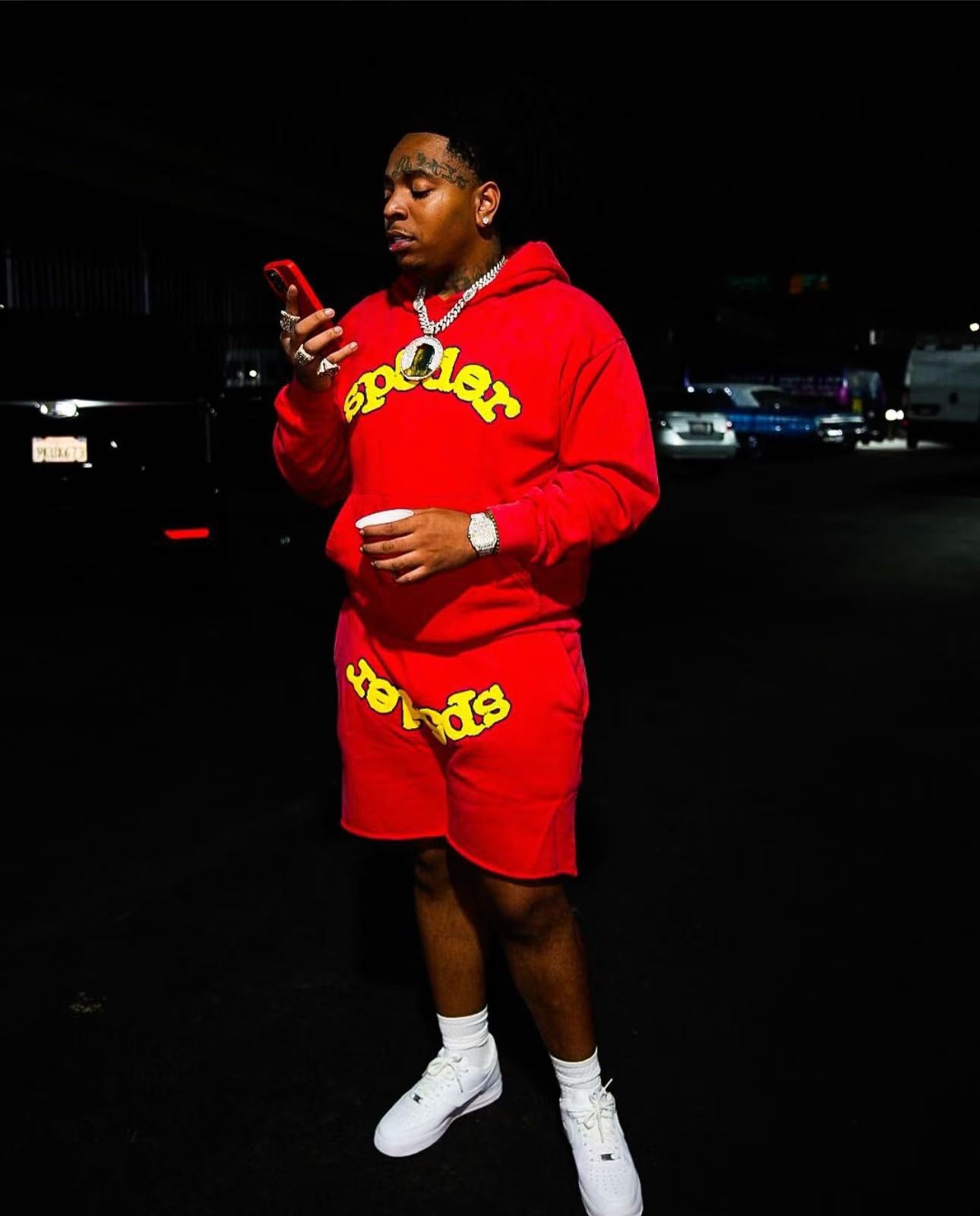 Rote Shorts