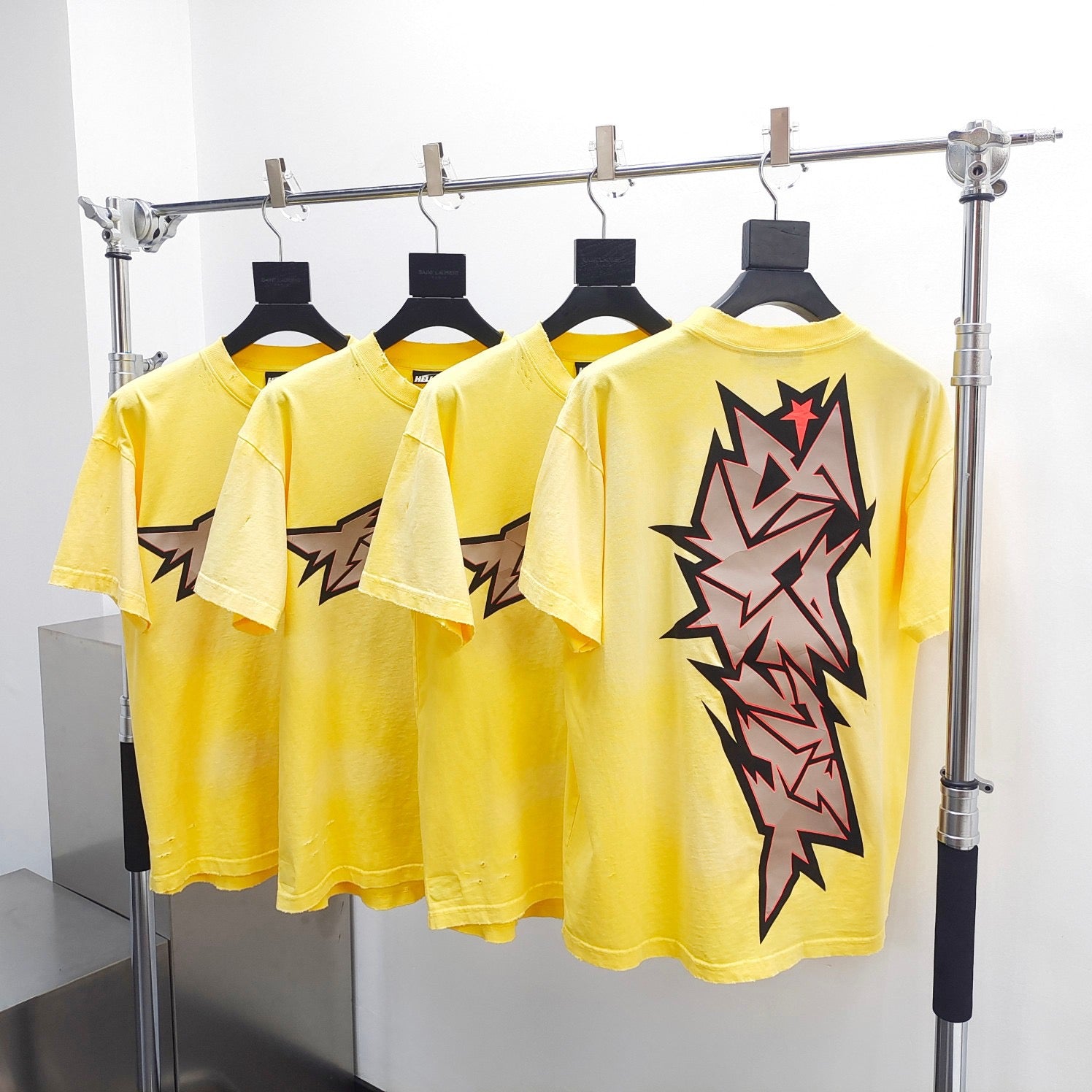 Gelbes T-Shirt