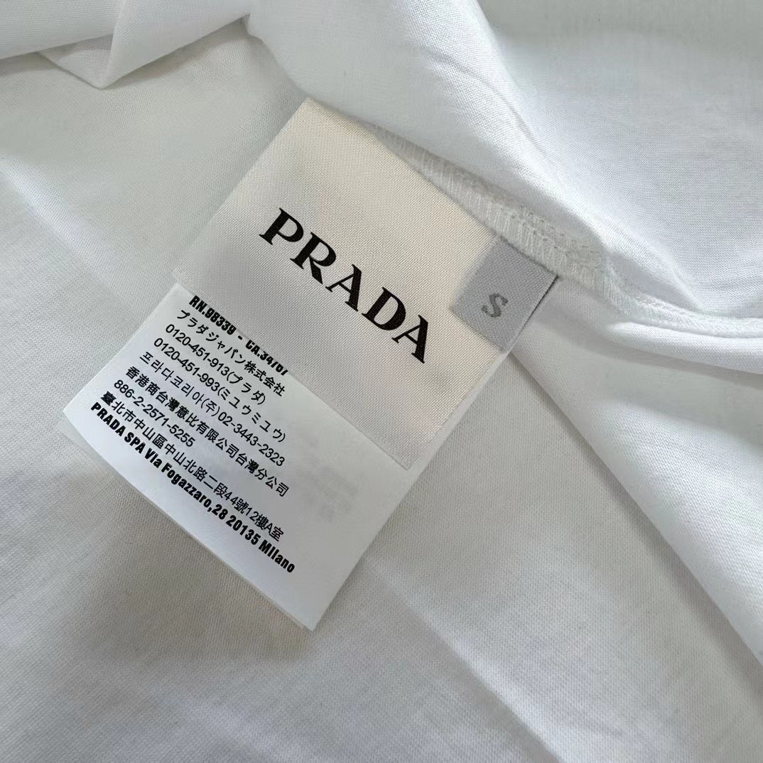 Black and White T-shirt - FashionHype.xyz