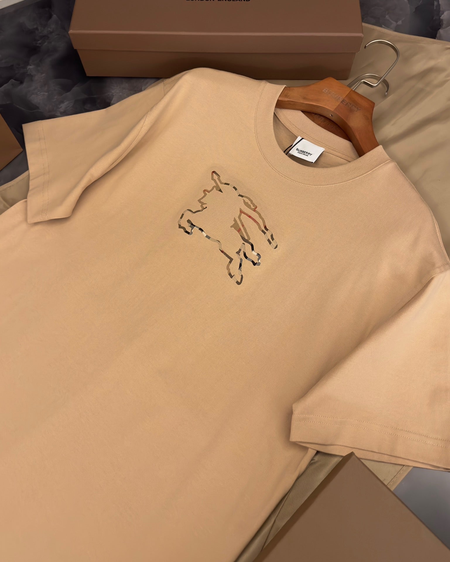 Black and Khaki T-shirt - FashionHype.xyz