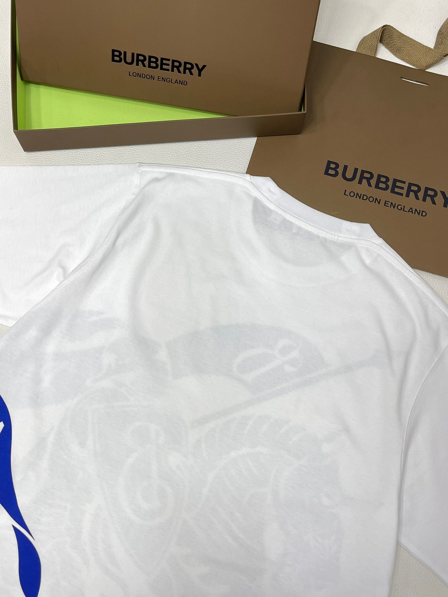White T-shirts - FashionHype.xyz