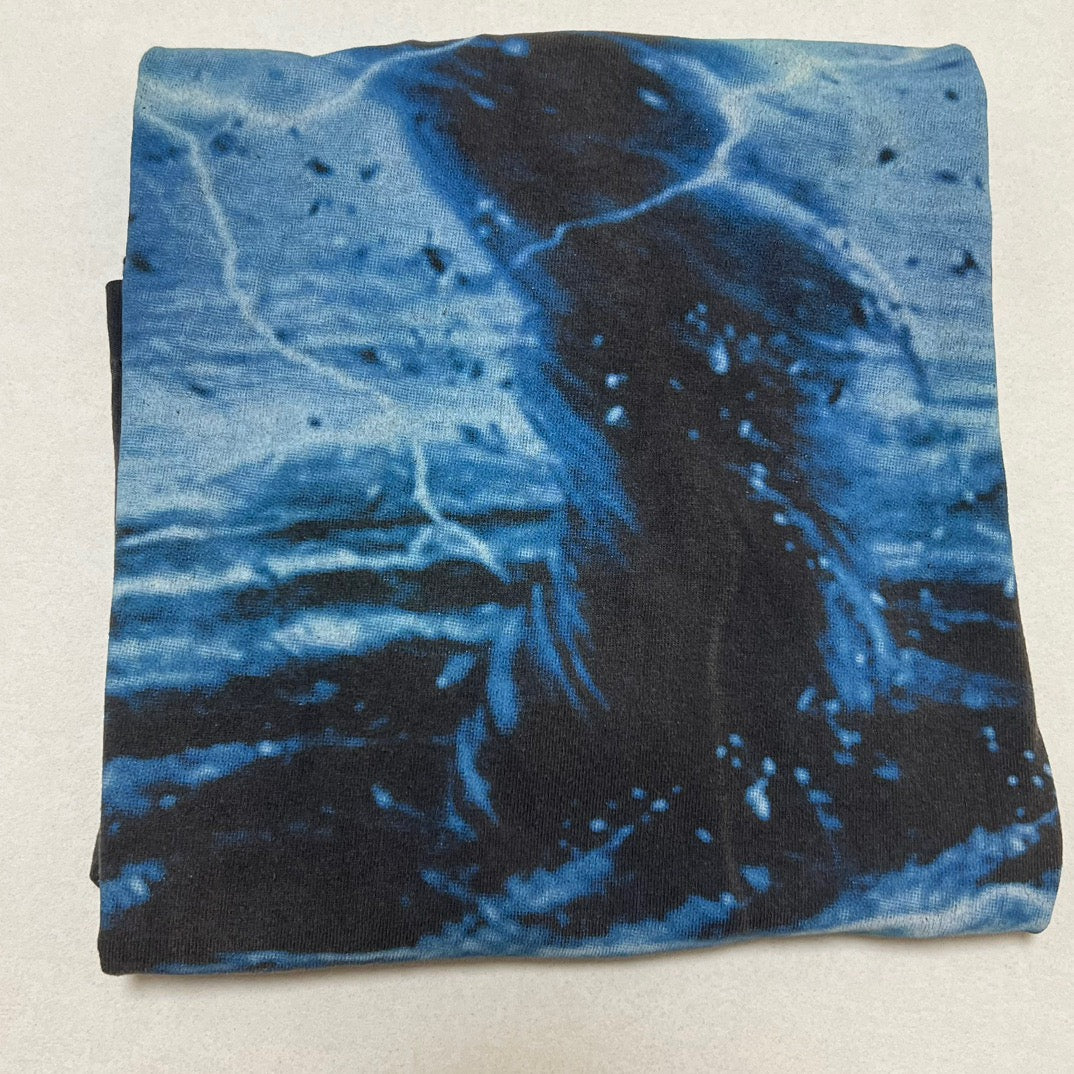 Dunkelschwarzes T-Shirt