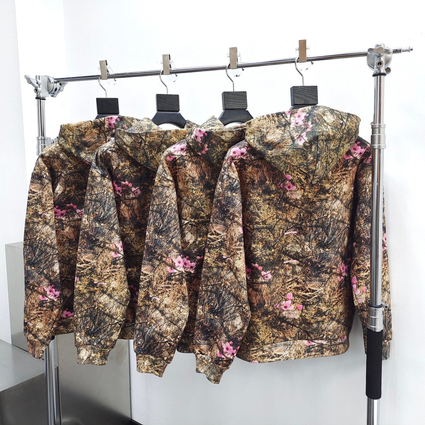 هودي متعدد الألوان