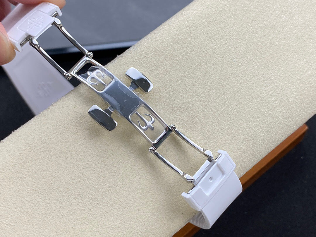 Reloj blanco