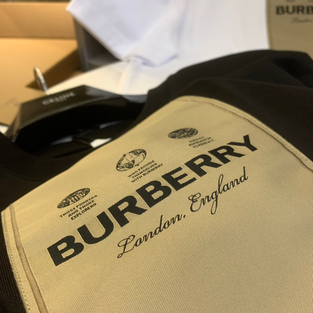 Khaki, Schwarz und Weiß T-Shirt