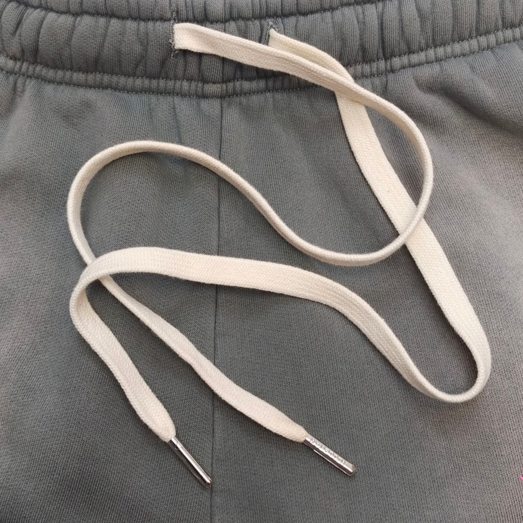 Pantalón gris oscuro