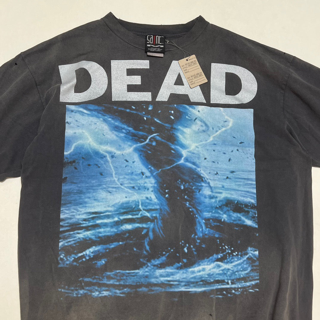 Dunkelschwarzes T-Shirt