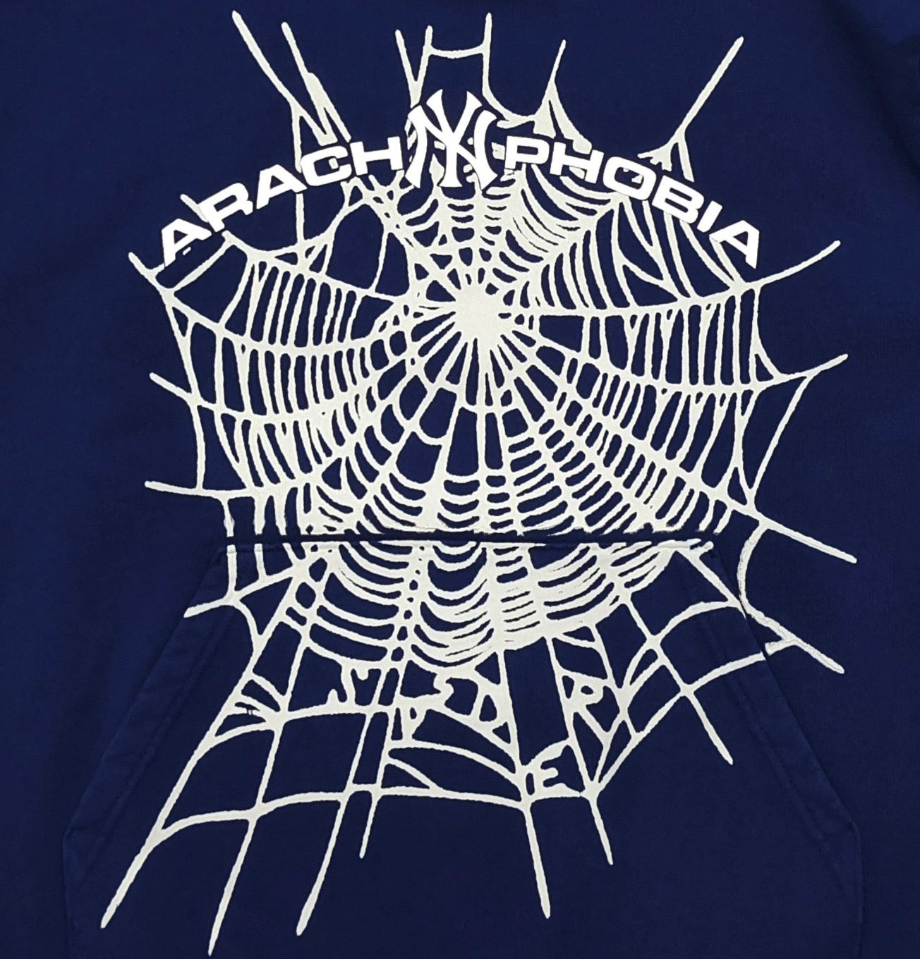 Blauer Hoodie