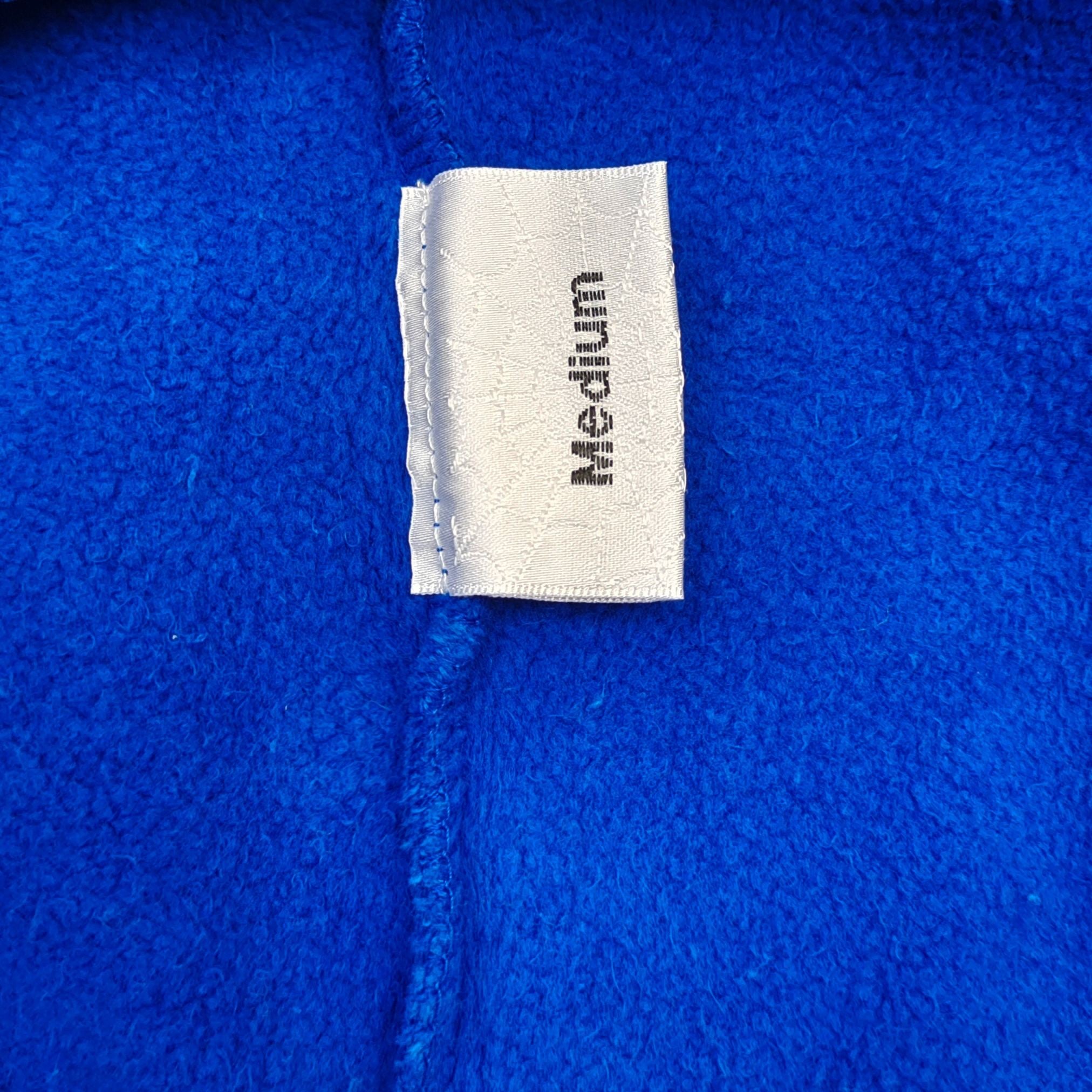 Blauer Hoodie