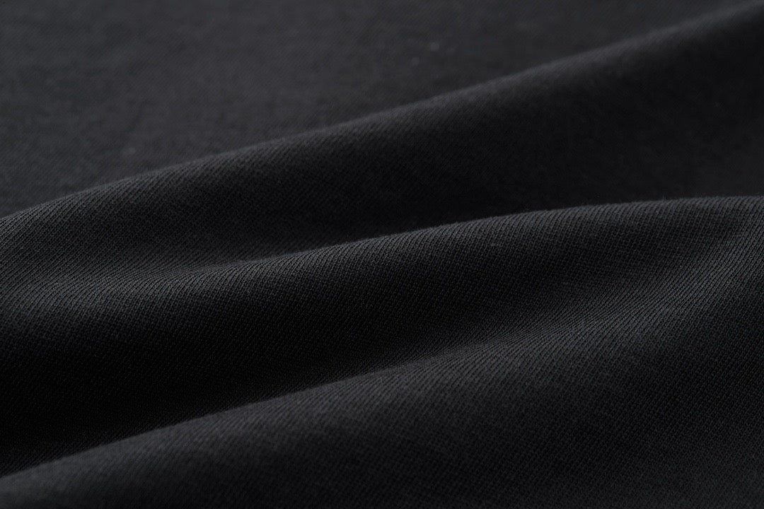 Black and  White T-shirt - FashionHype.xyz