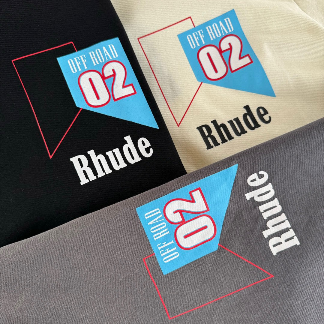 Schwarz-weißes T-Shirt