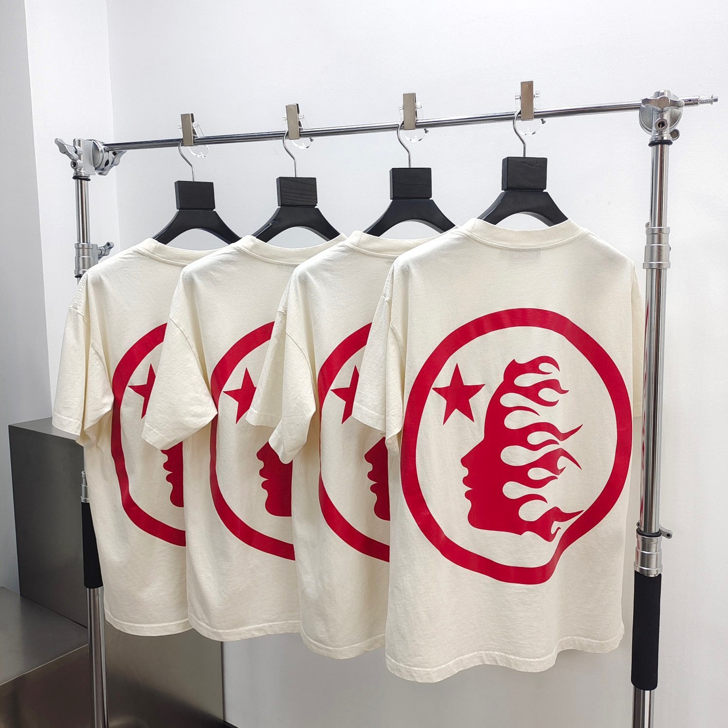 weißes T-Shirt