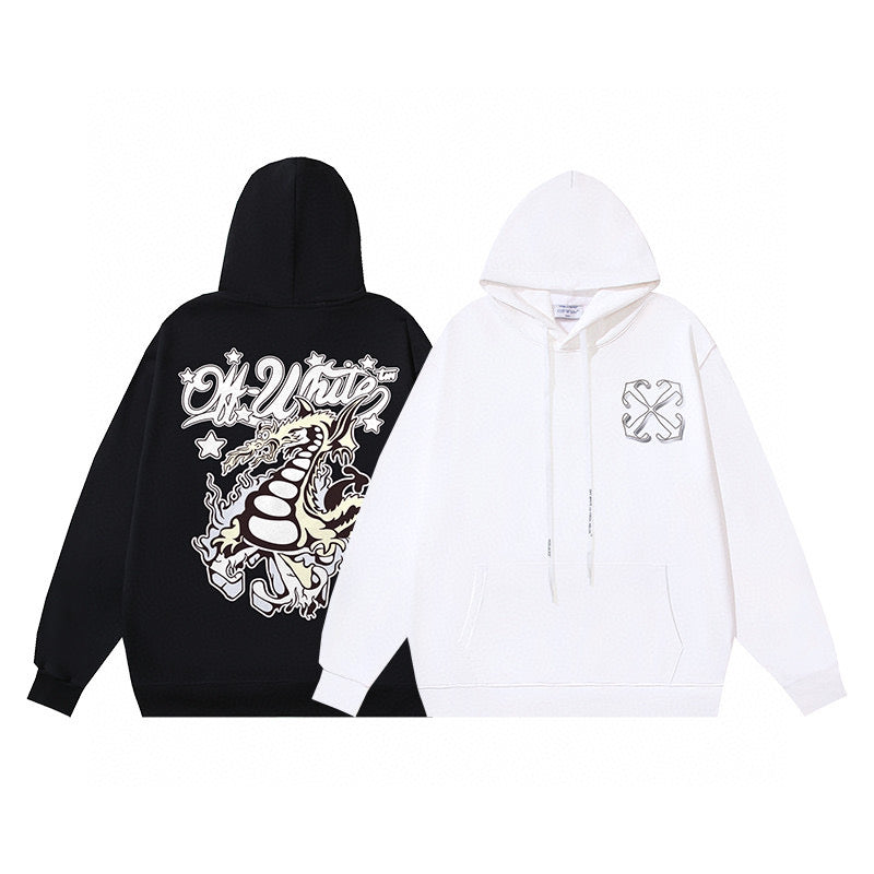 Schwarz-weißer Kapuzenpullover