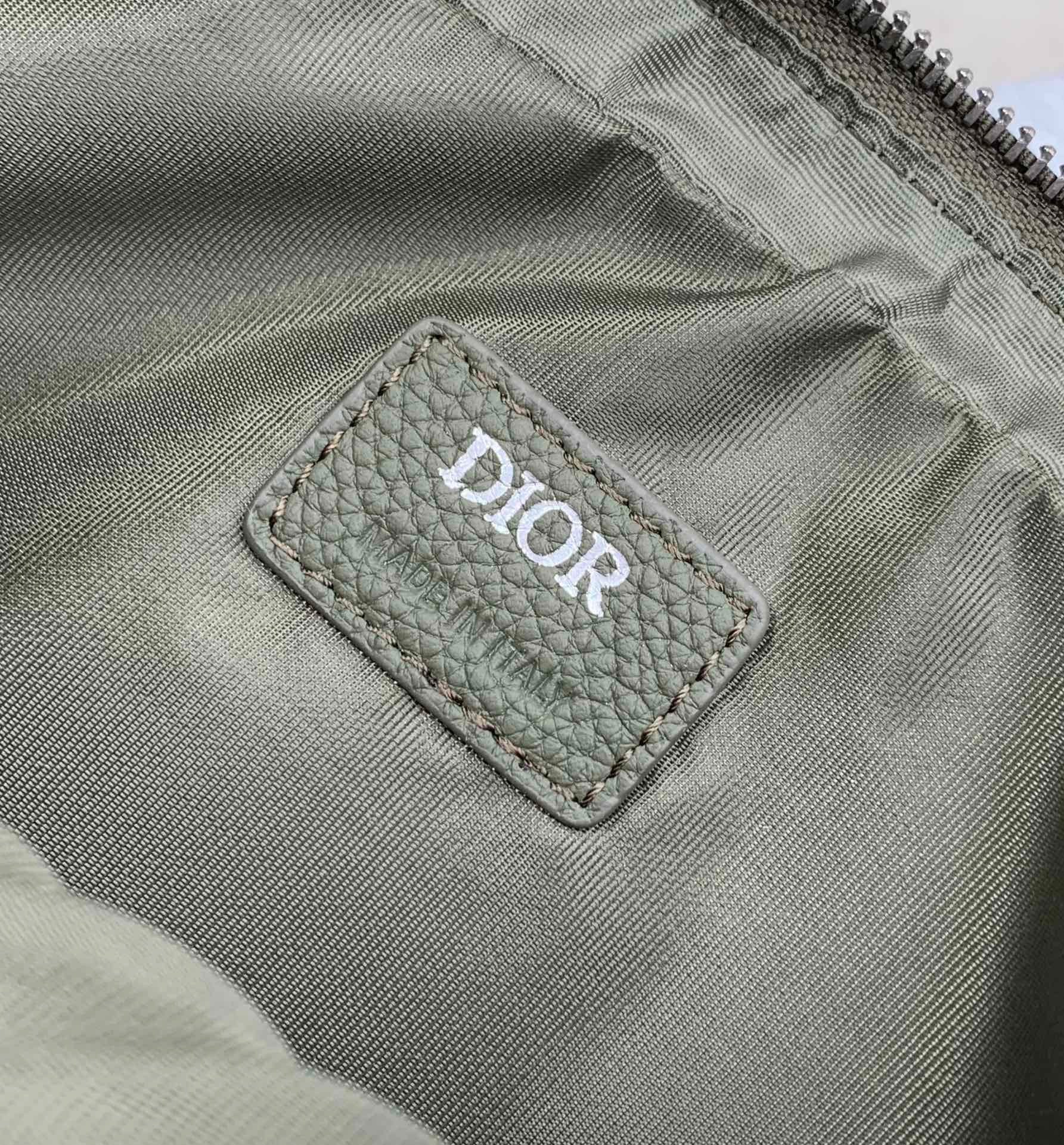 Khaki Tasche