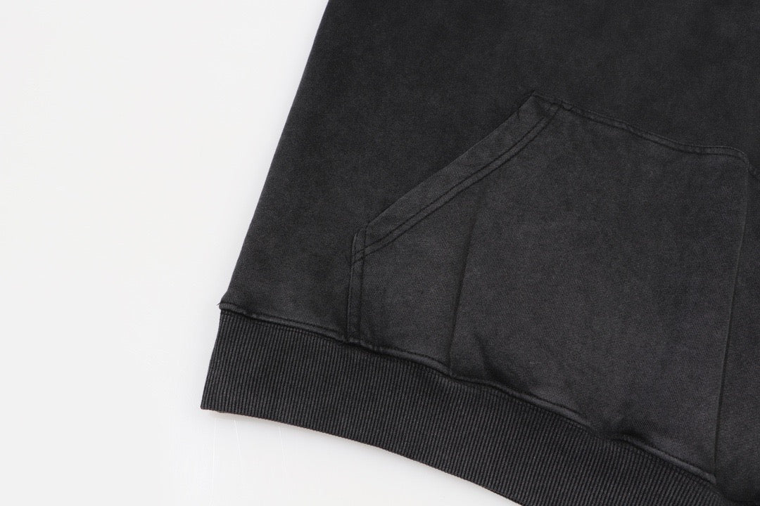 Dunkelschwarzer Hoodie
