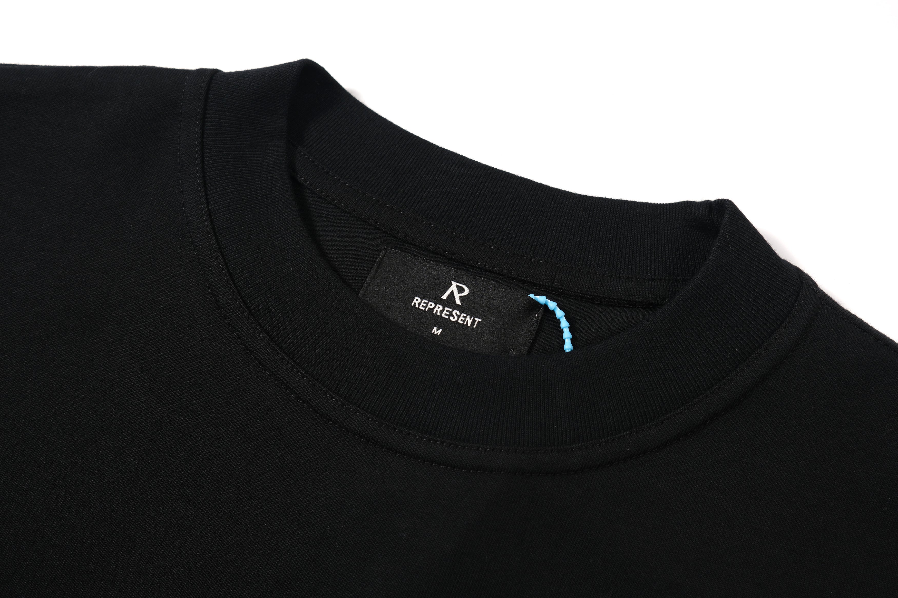 Schwarzes T-Shirt