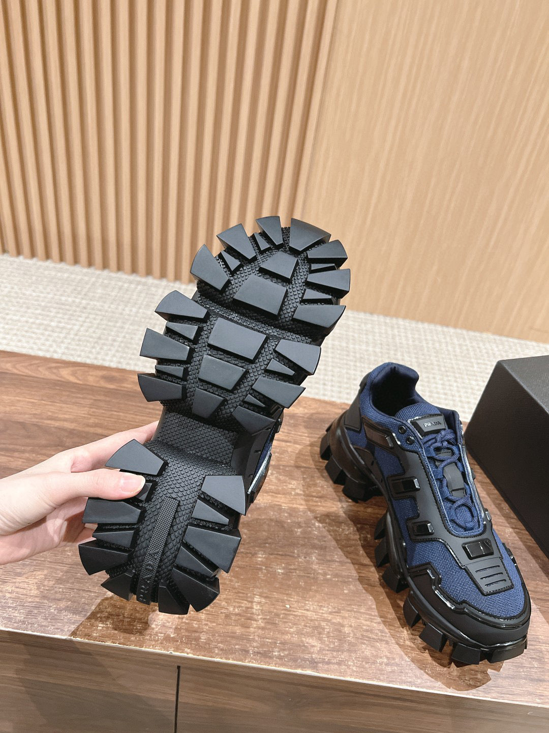 Weiß-Grüne Schuhe