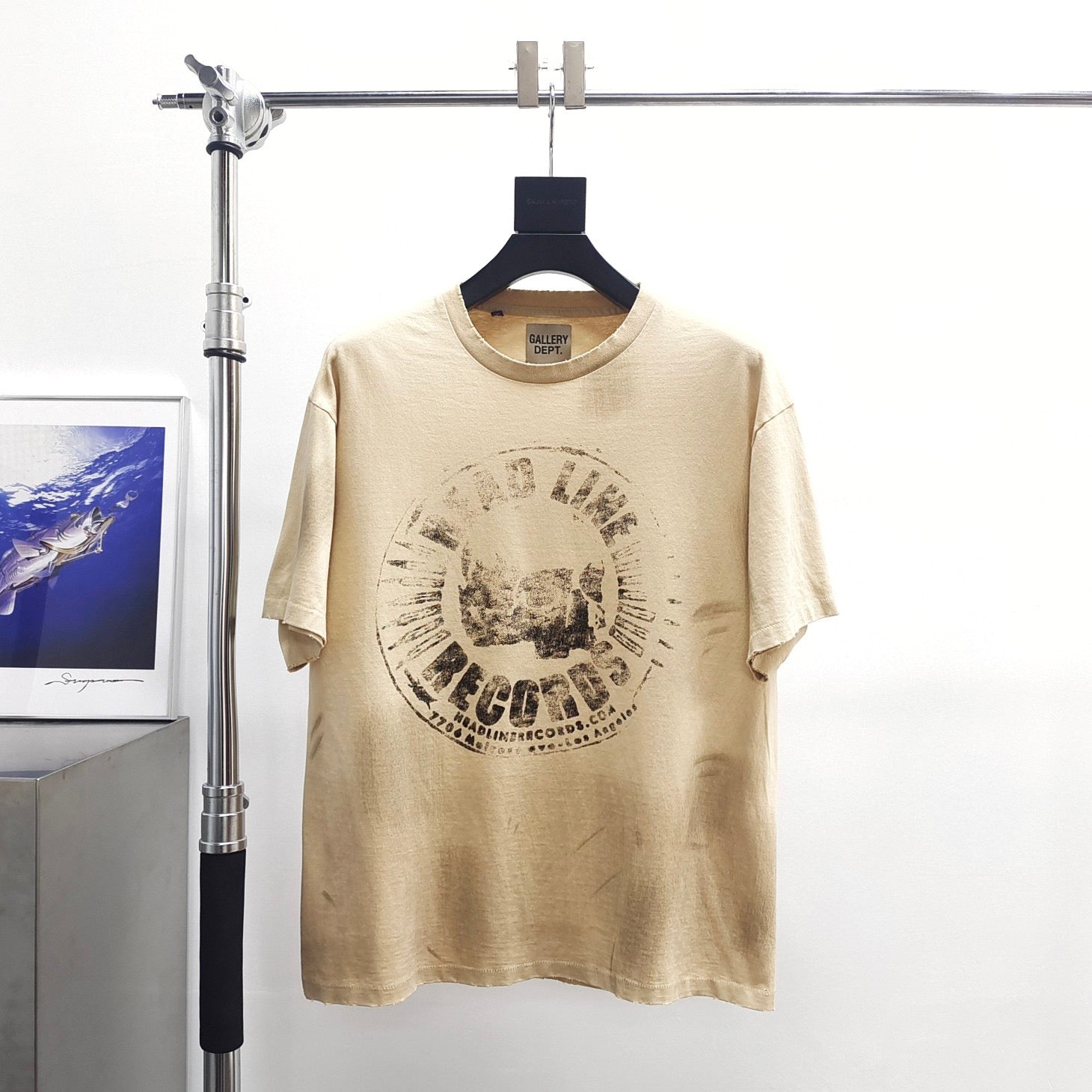 Dunkelgraues T-Shirt