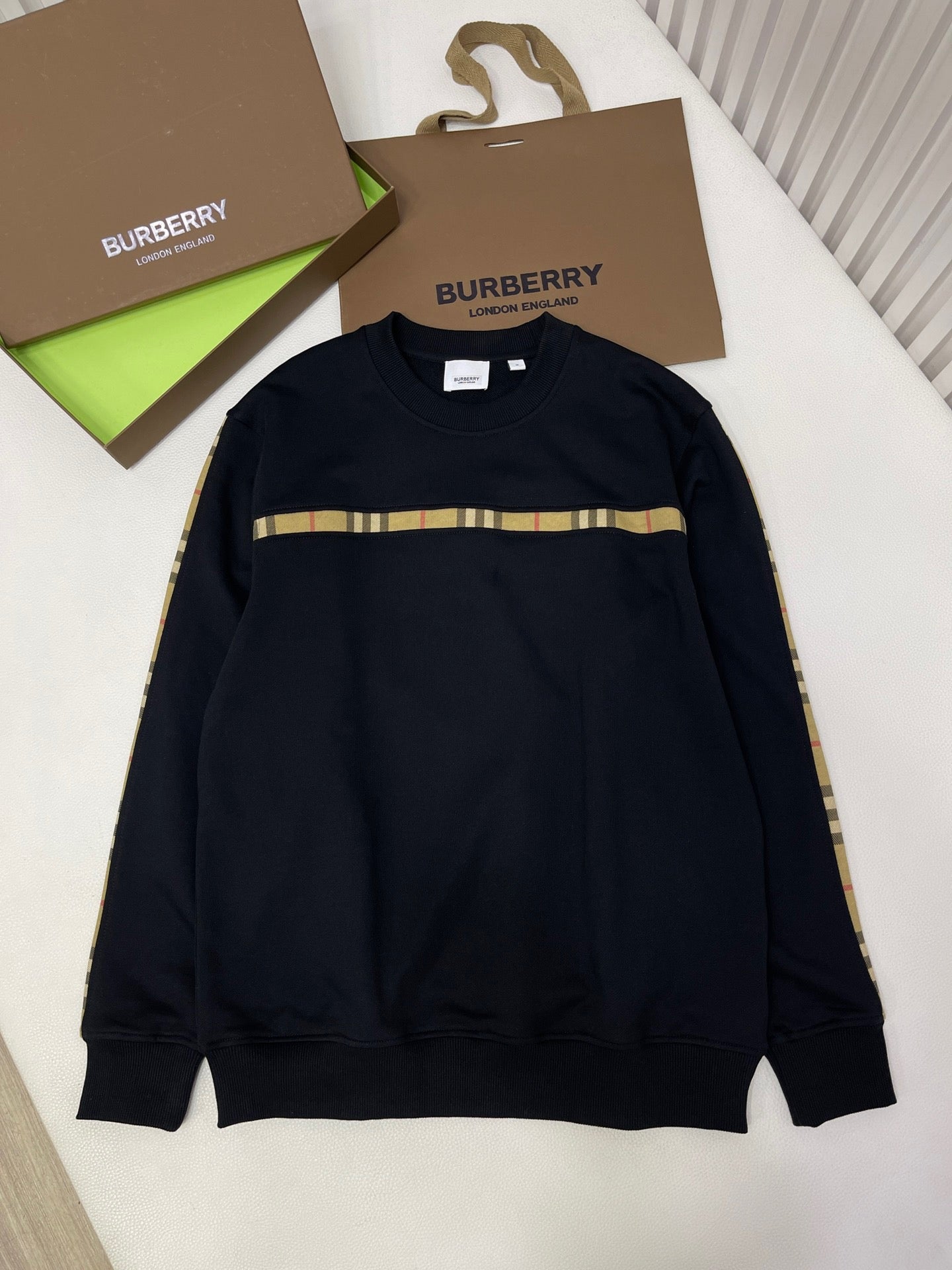 Black Jersey - FashionHype.xyz