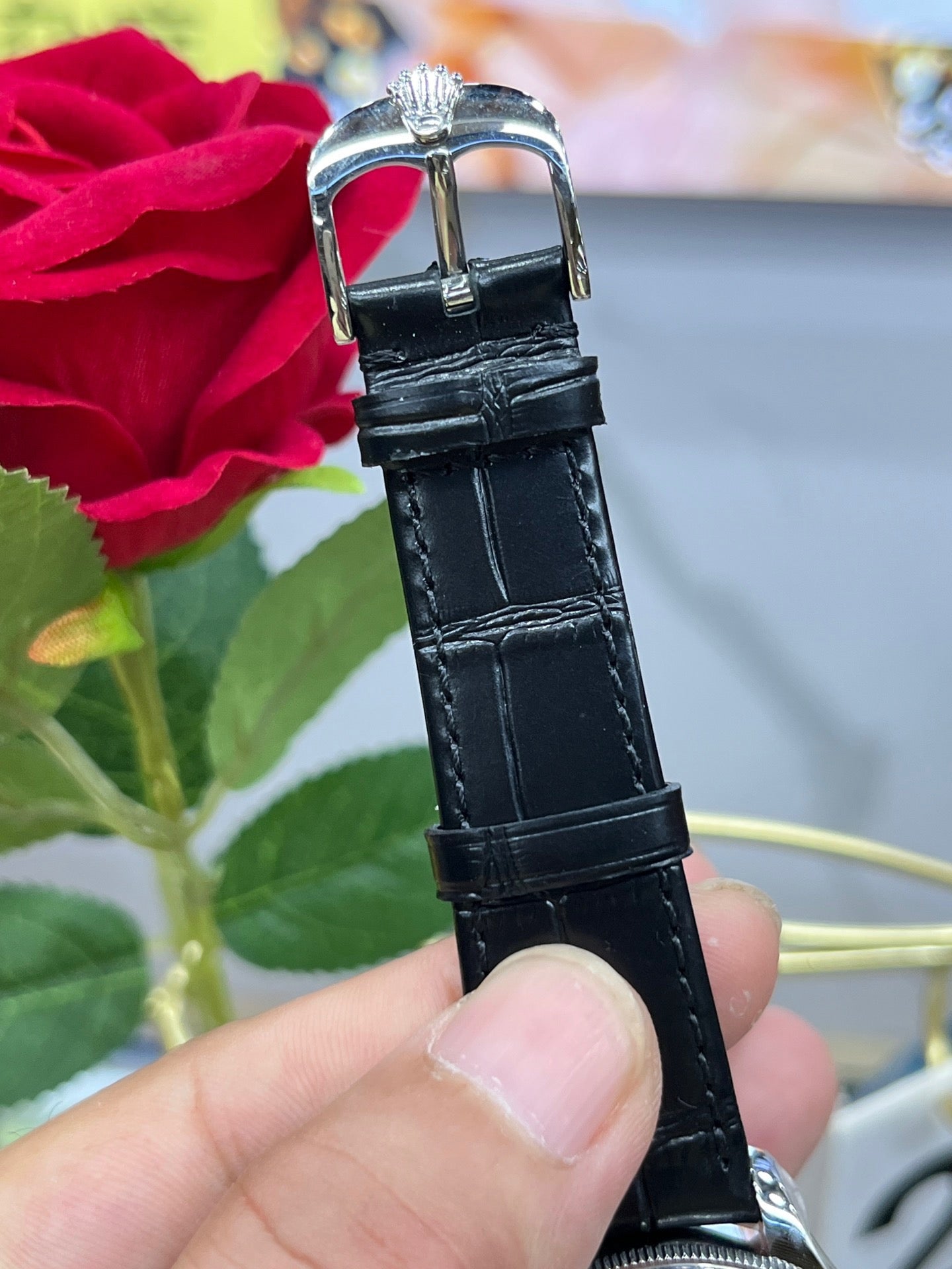 Schwarz-weiße Uhr