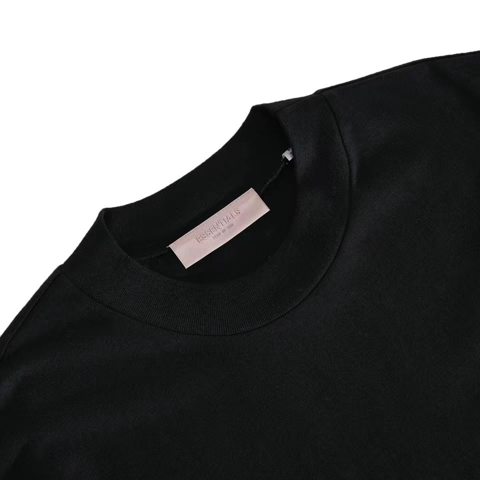 Camiseta gris claro, gris oscuro y negra