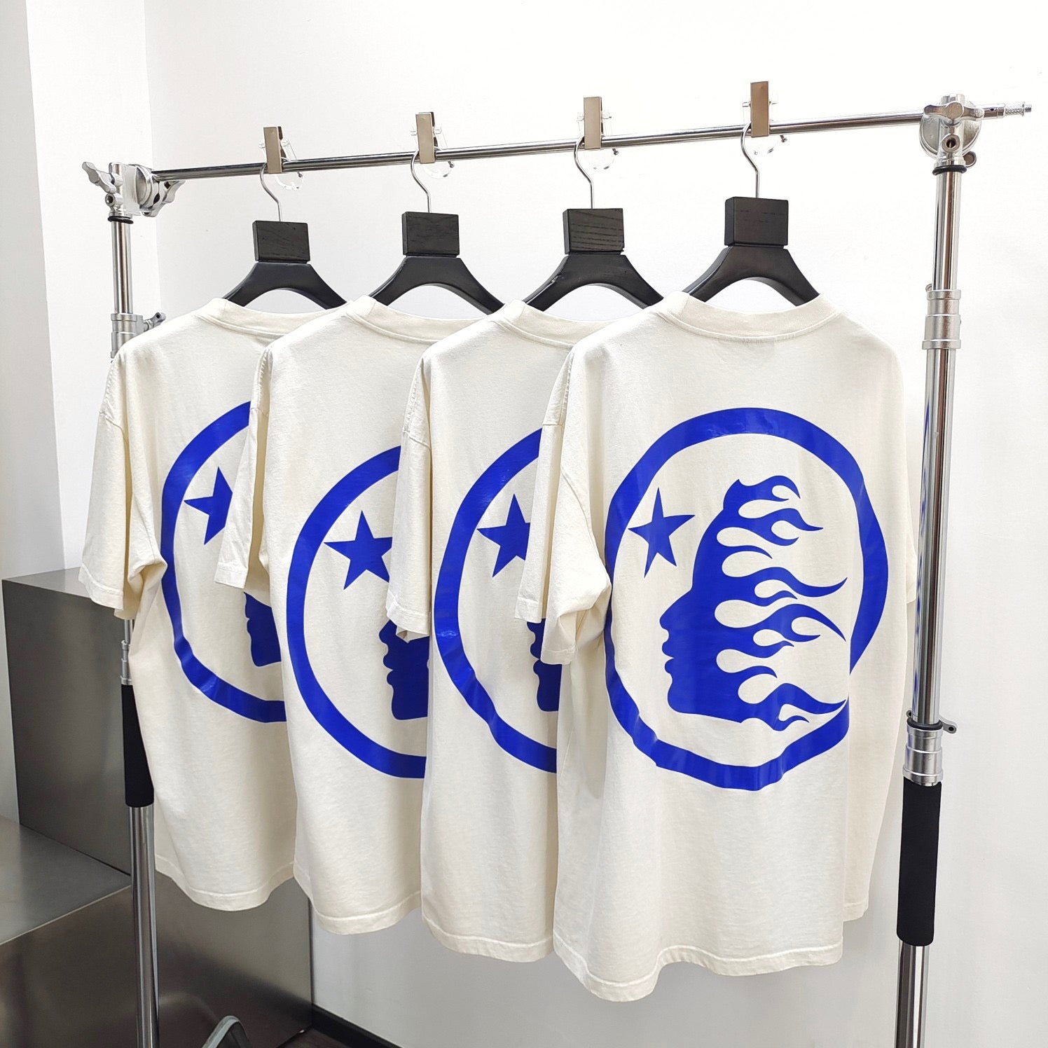 White T-shirt - FashionHype.xyz