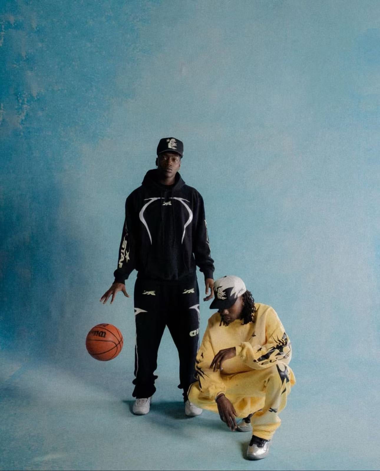 Schwarzer Hoodie