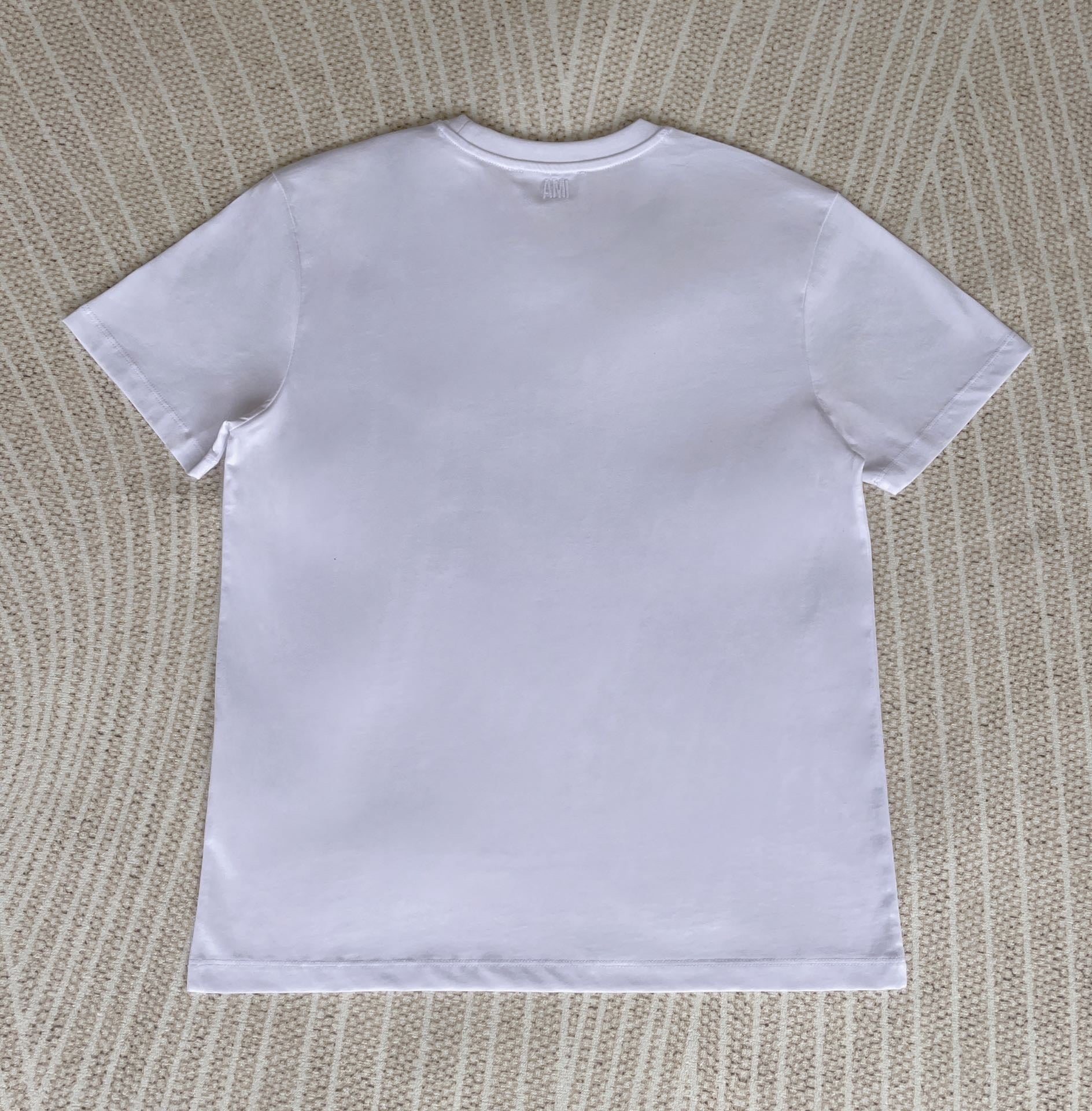 White and Black T-shirt - FashionHype.xyz
