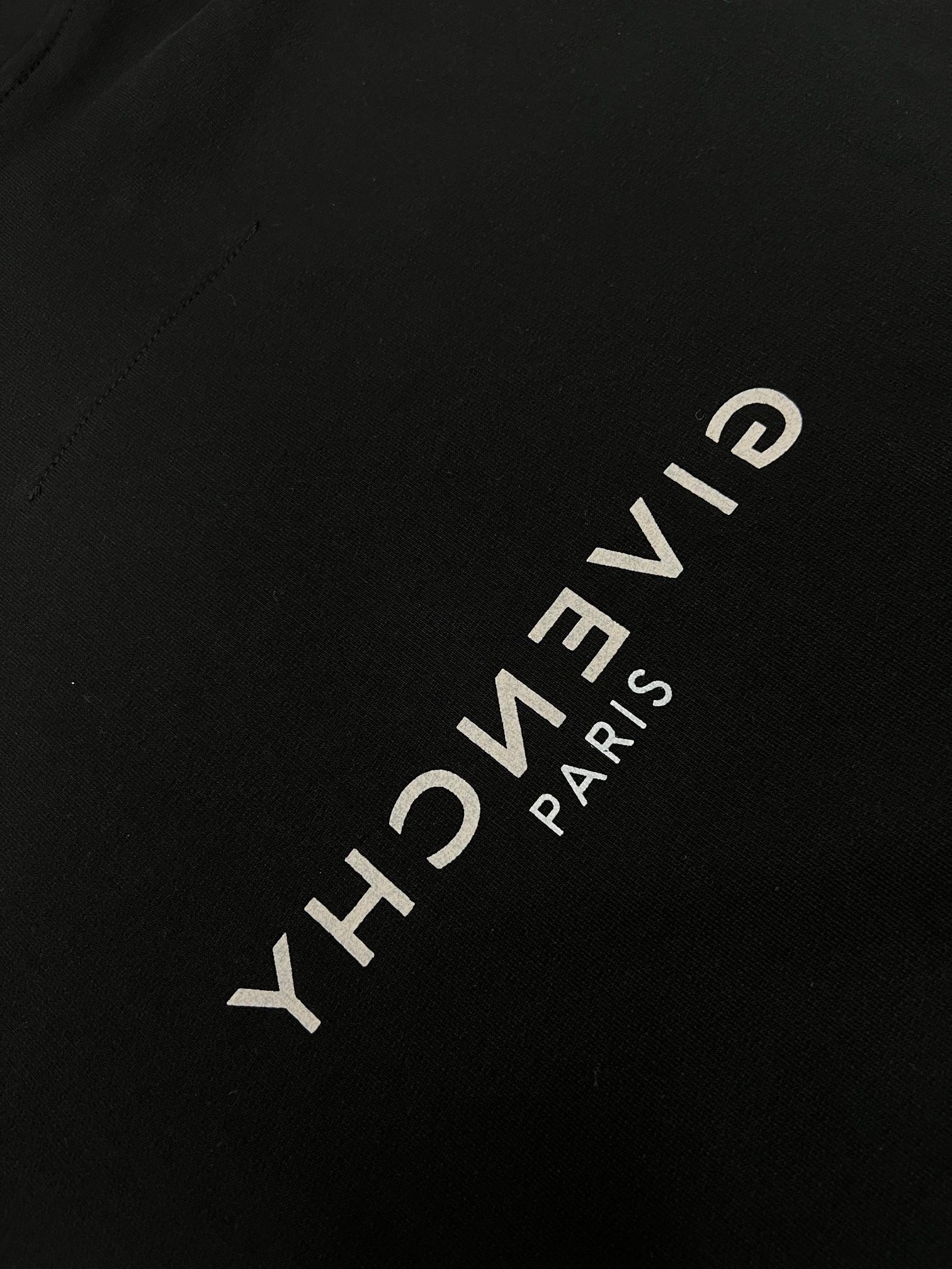 Black Hoodie - FashionHype.xyz