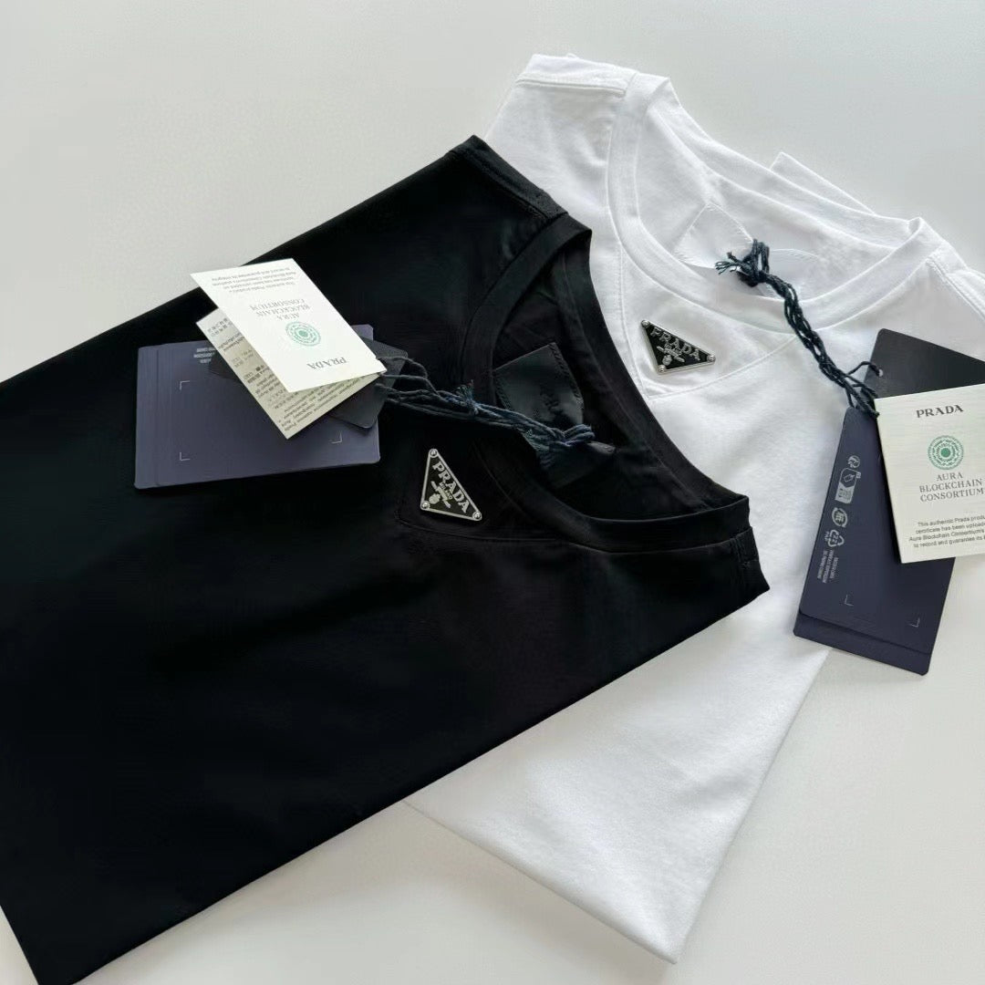 Black and White T-shirt - FashionHype.xyz