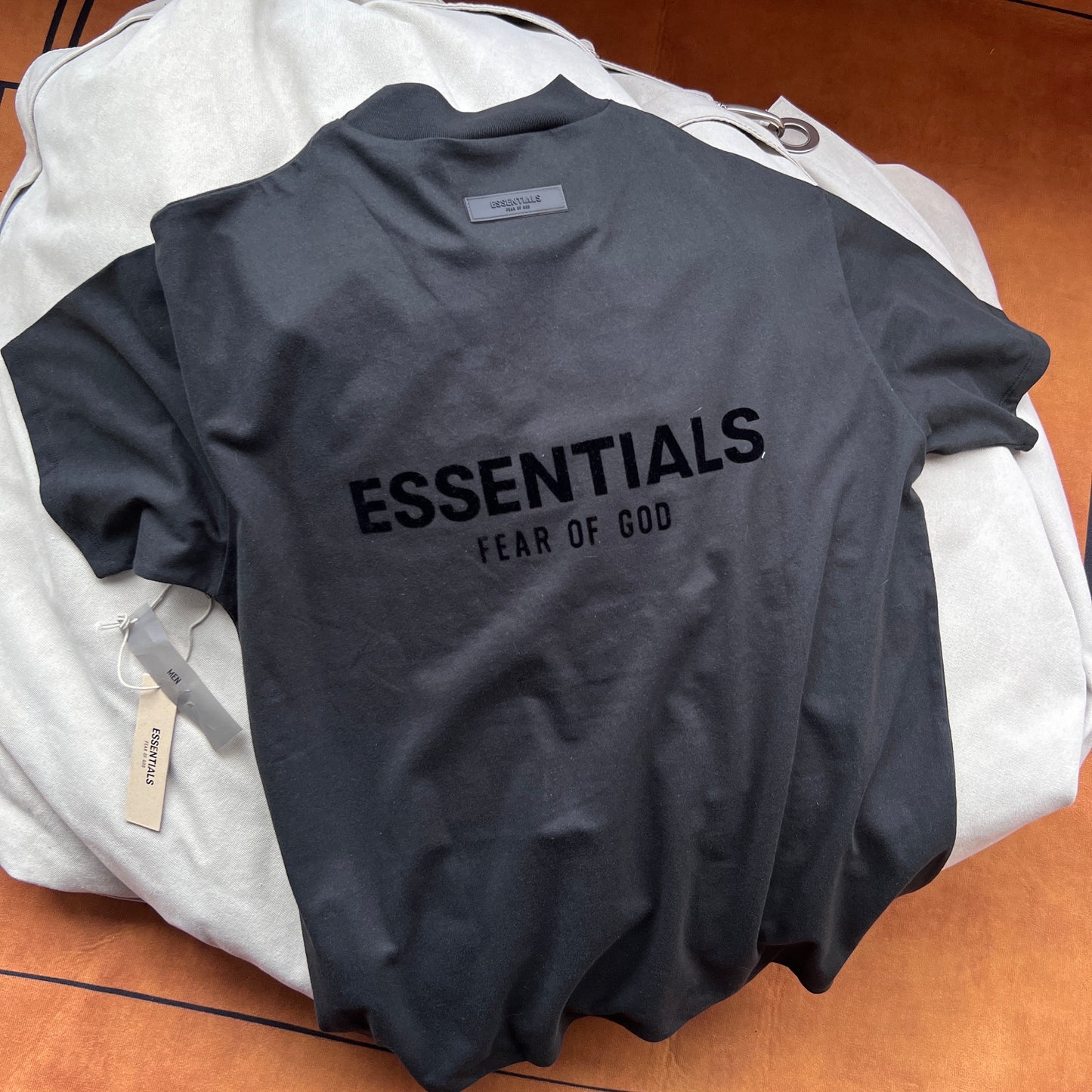 جيرسي رمادي وأبيض وأسود