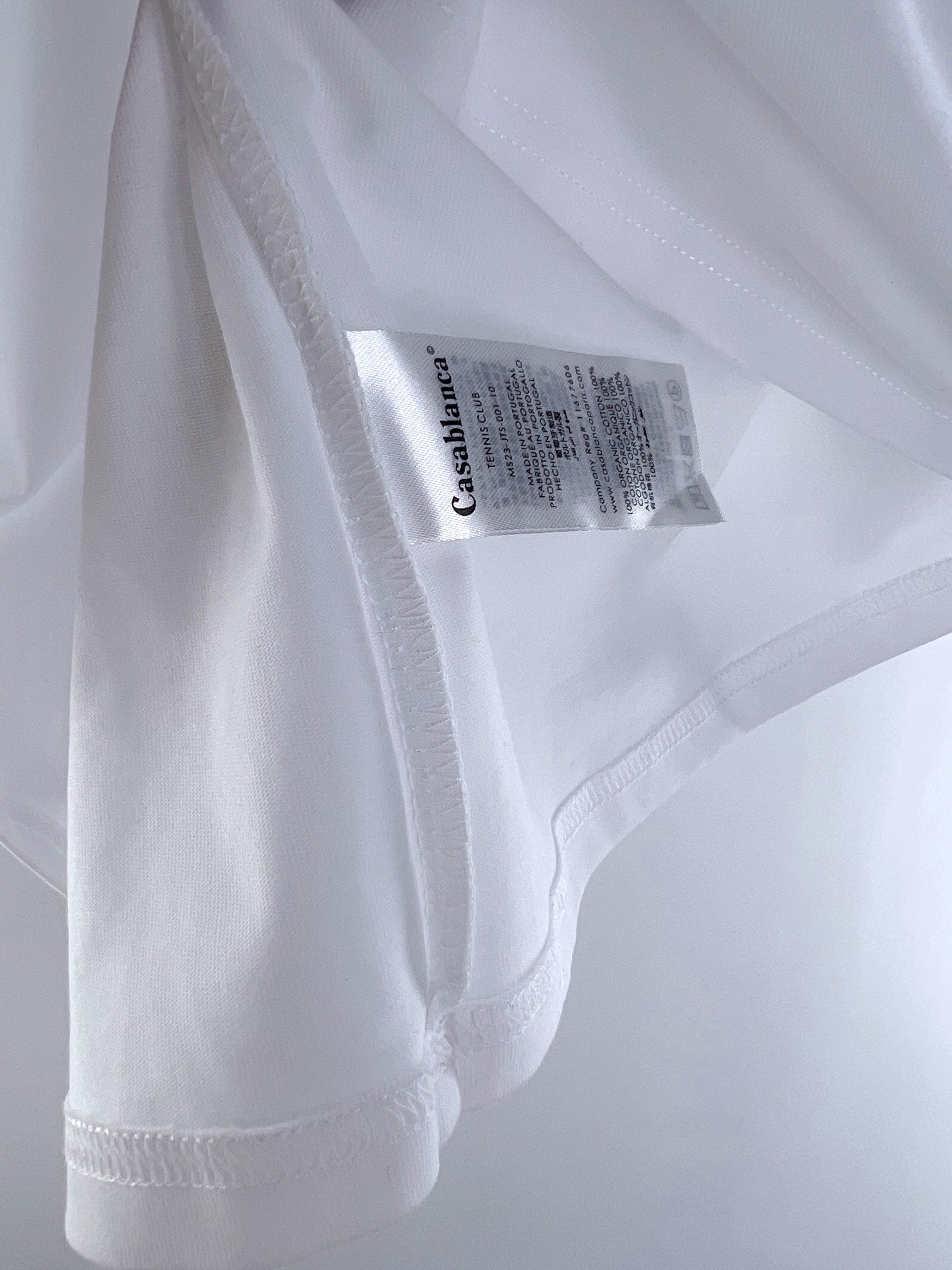 Blau-weißes T-Shirt