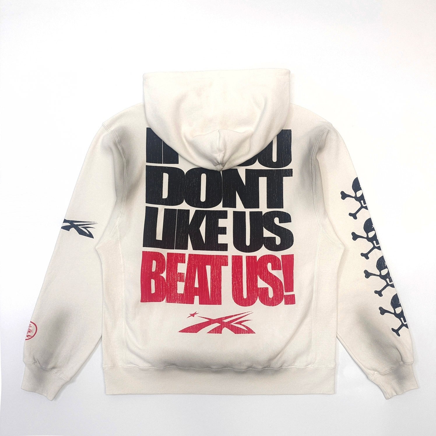 Dunkelweißer Hoodie