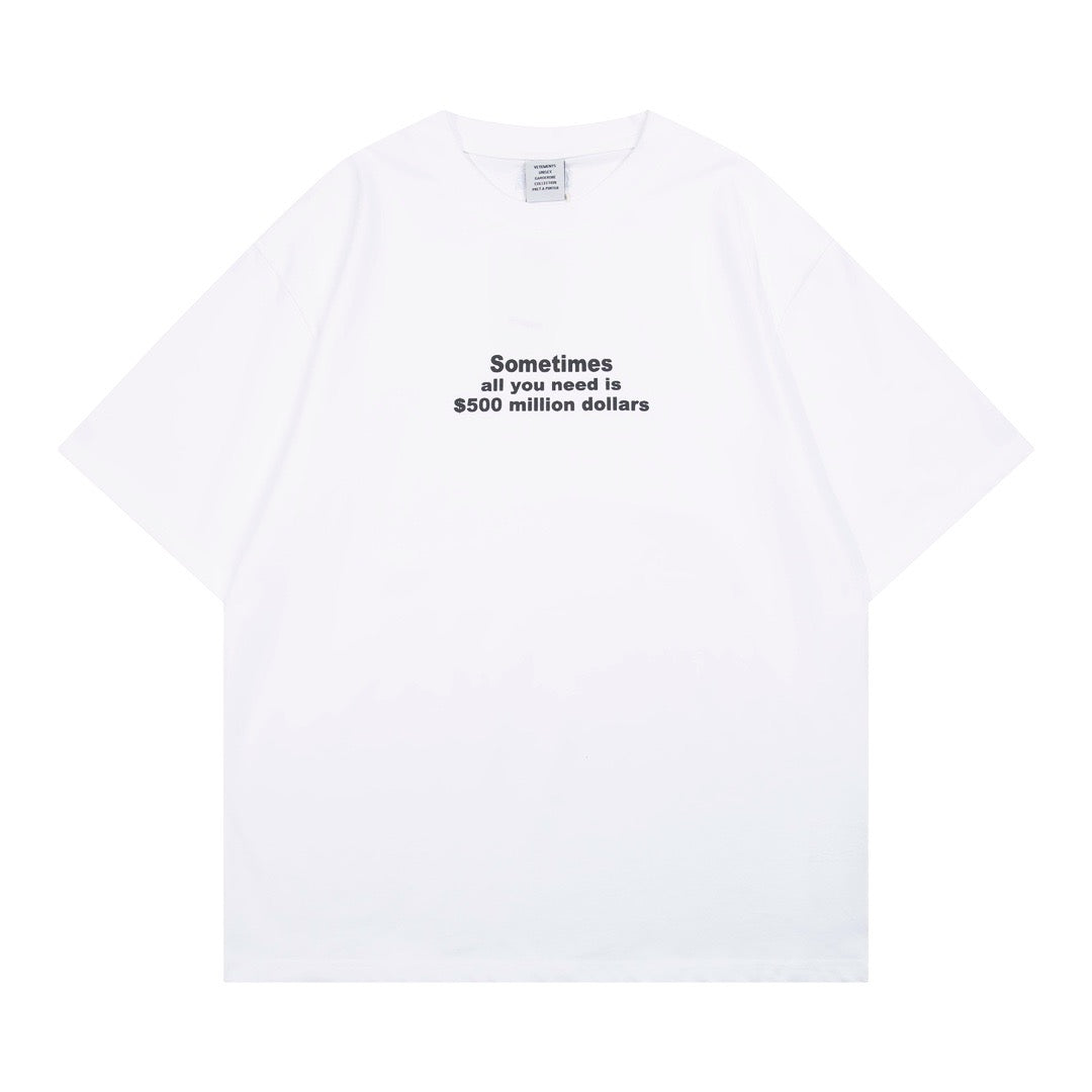 Schwarz-weißes T-Shirt