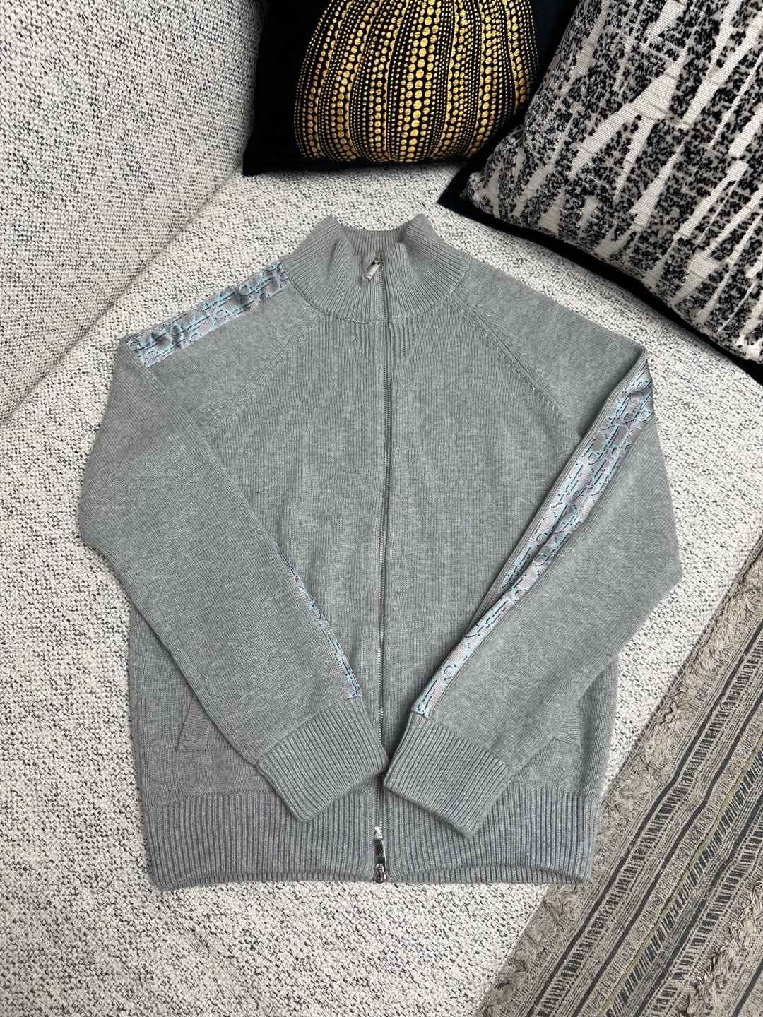 Graue Jacke