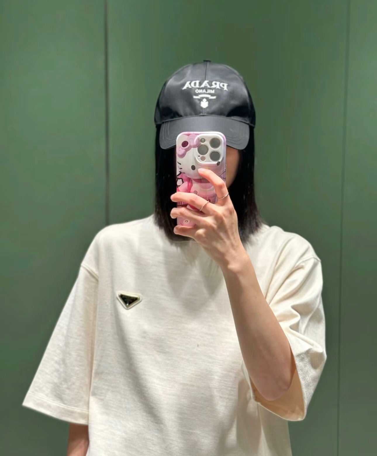 تي شيرت أبيض