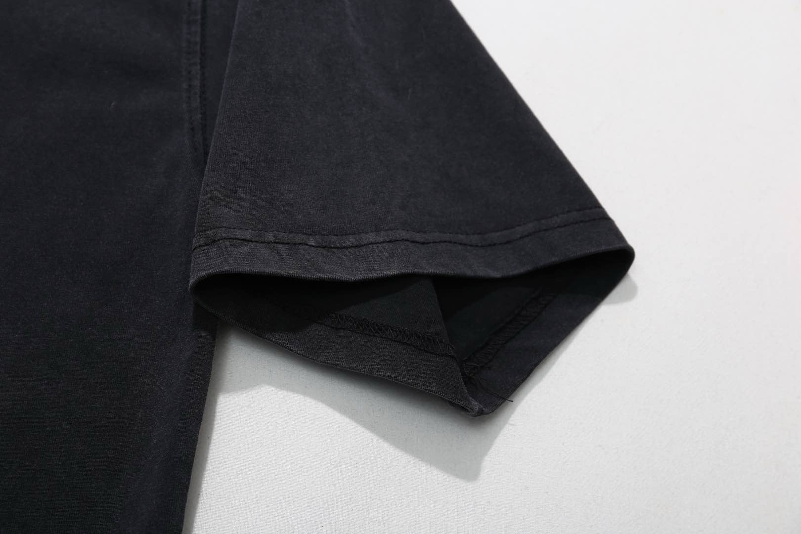 Schwarzes T-Shirt