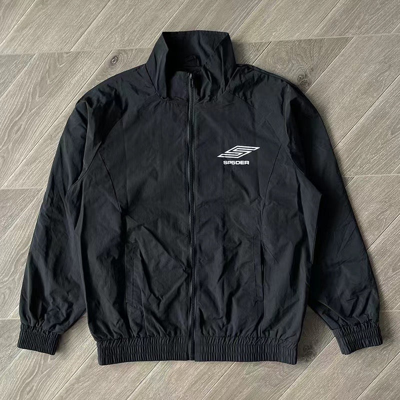 Schwarze und blaue Jacke mit Hose