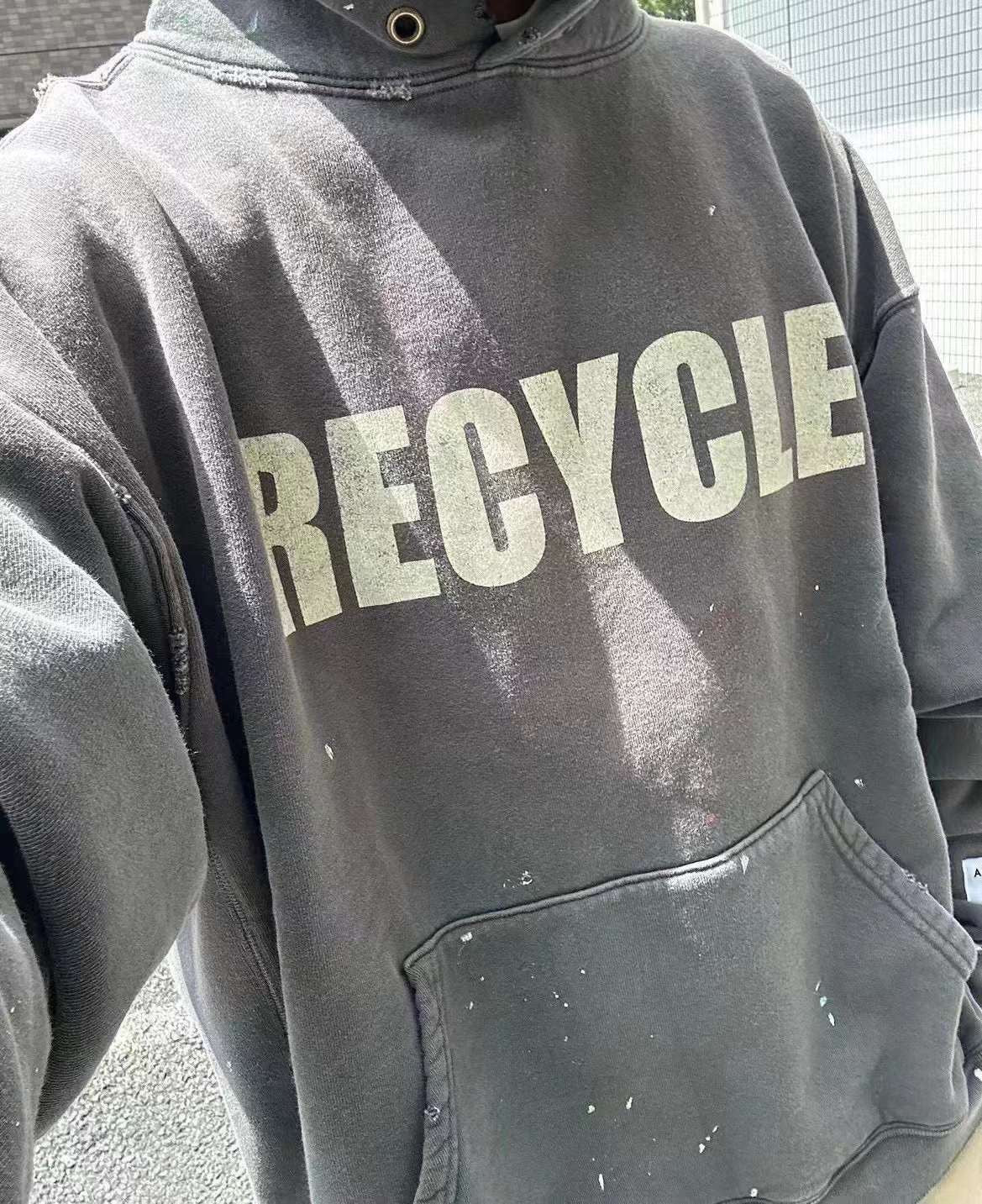 Schwarzer Hoodie